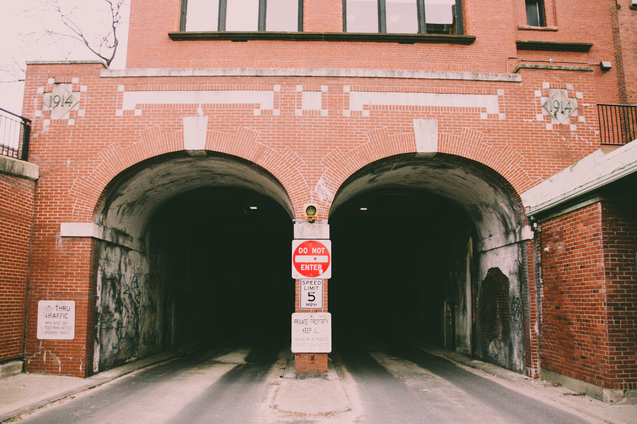 Canon EOS 600D (Rebel EOS T3i / EOS Kiss X5) sample photo. Providence tunnel photography