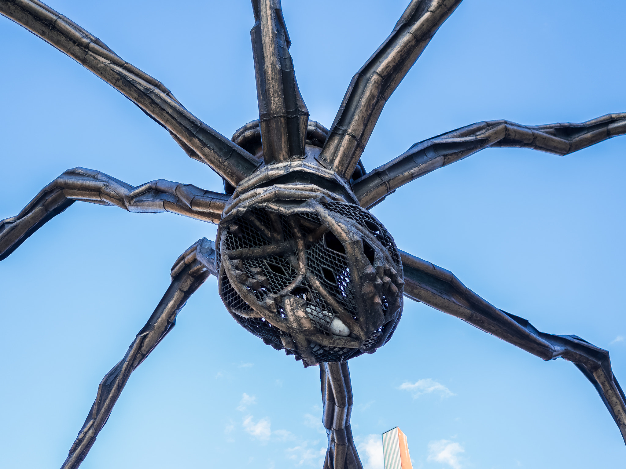 Olympus PEN-F + Olympus M.Zuiko Digital 17mm F1.8 sample photo. Spider mother around the guggenheim photography