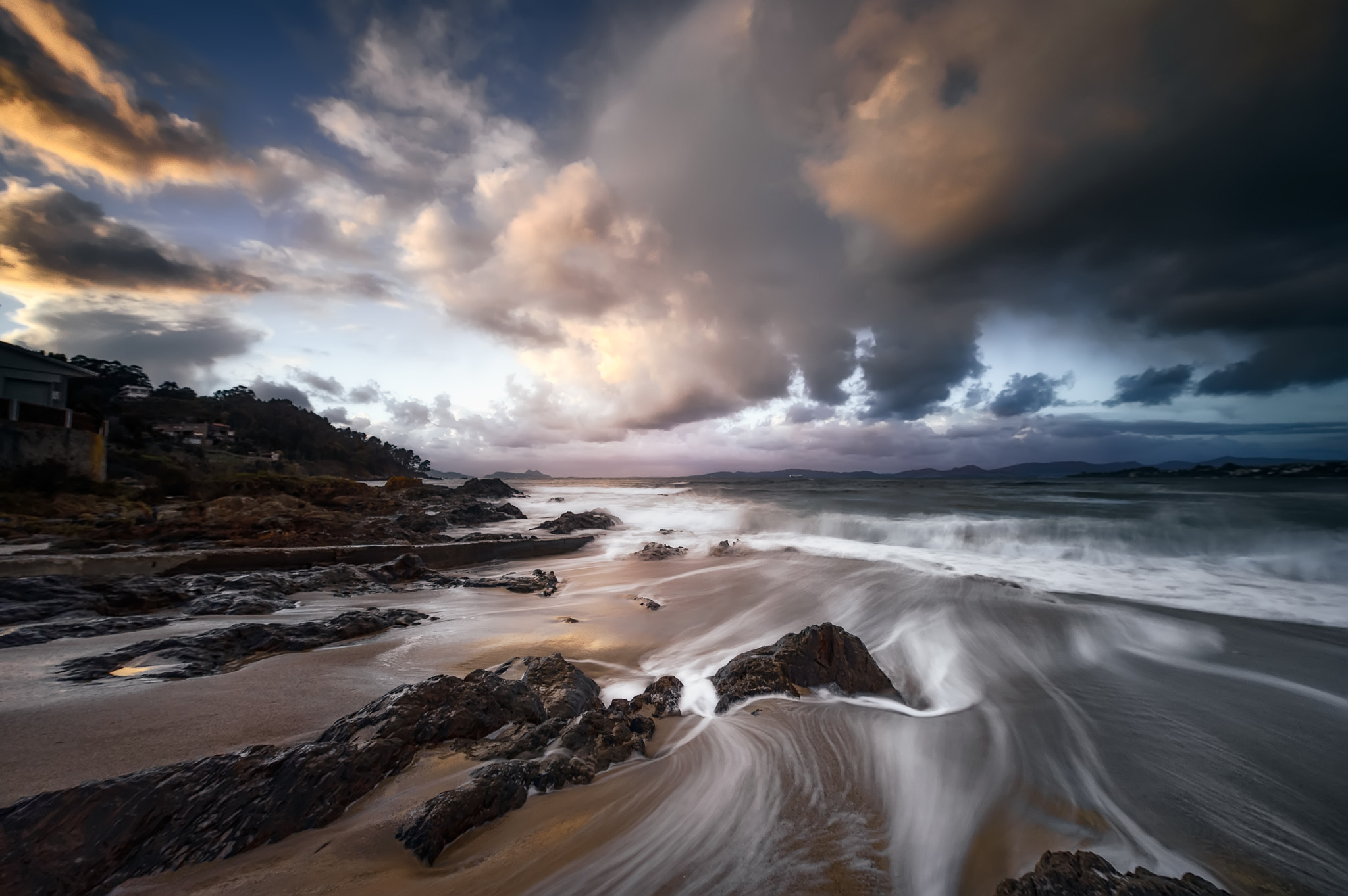 Nikon AF-S Nikkor 14-24mm F2.8G ED sample photo. The swell of the ocean photography
