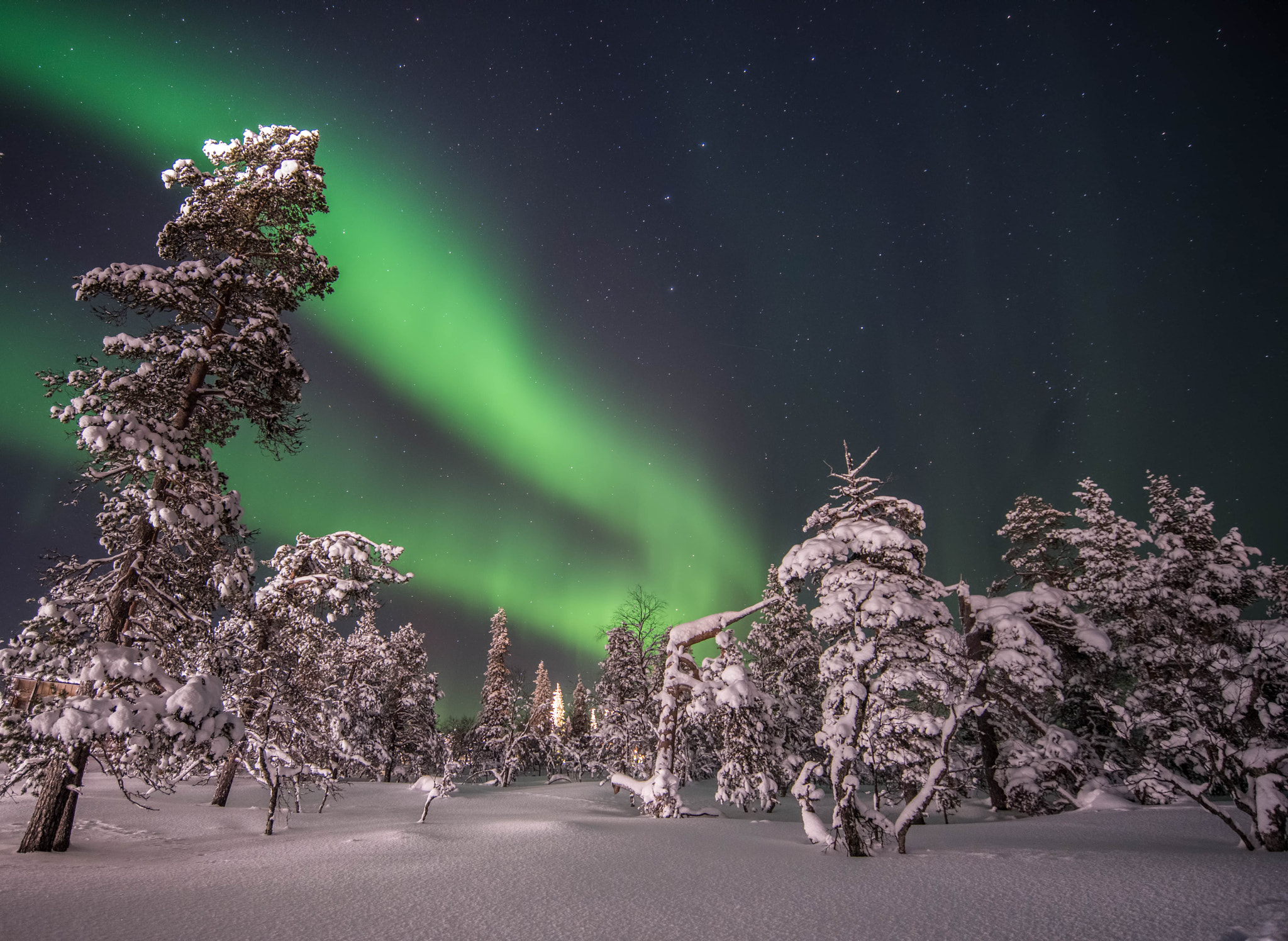 Nikon AF-S Nikkor 18-35mm F3.5-4.5G ED sample photo. Tripping the light fantastic - saariselkä lapland photography