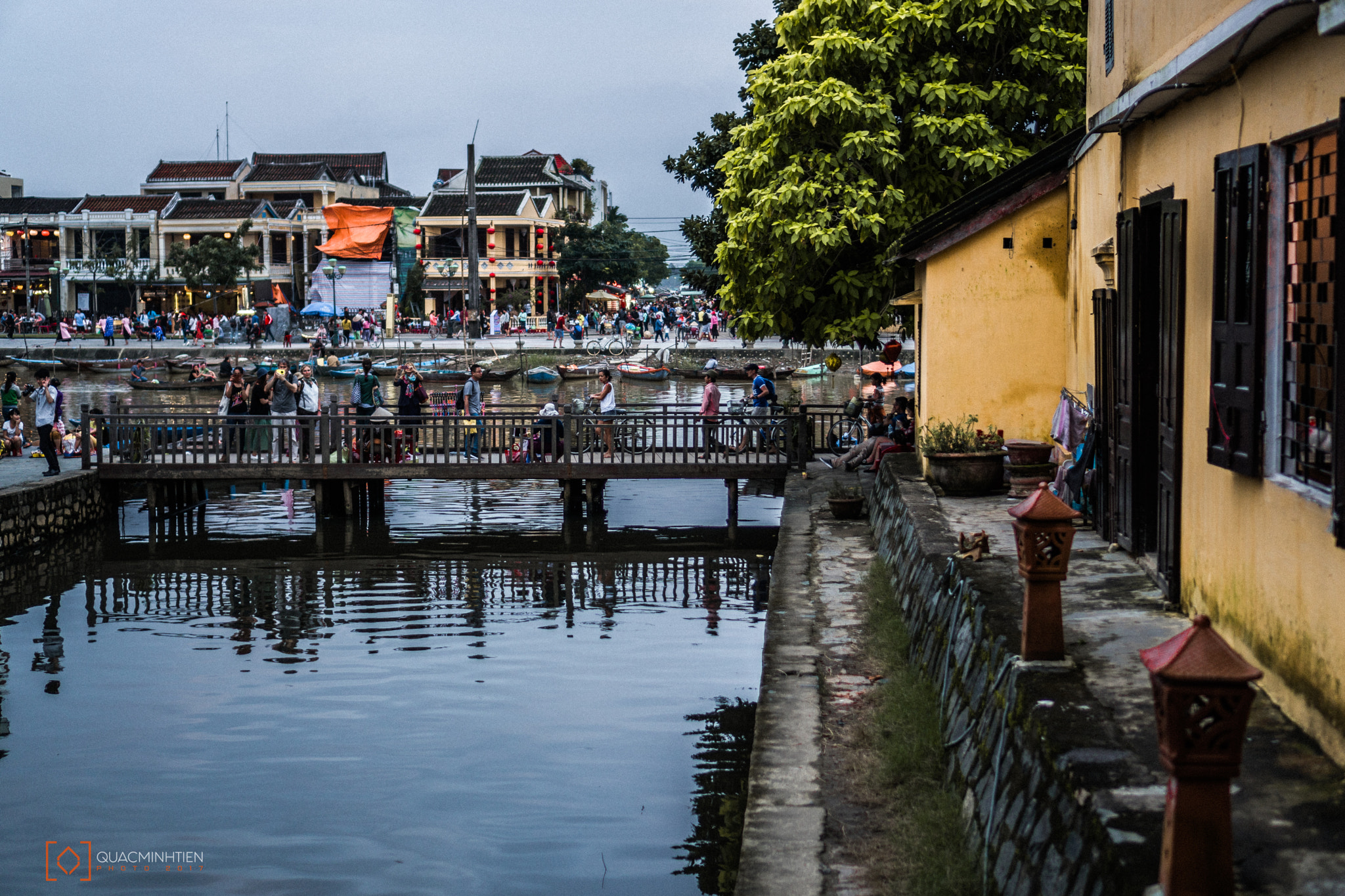 Sony E 35mm F1.8 OSS sample photo. Hoi an () photography