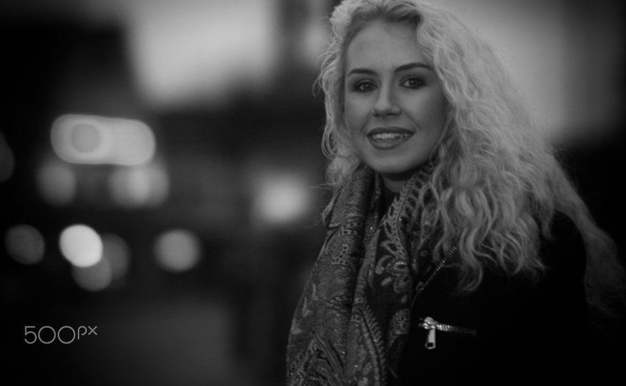 Sony FE 85mm F1.4 GM sample photo. Bw portrait blond hair photography