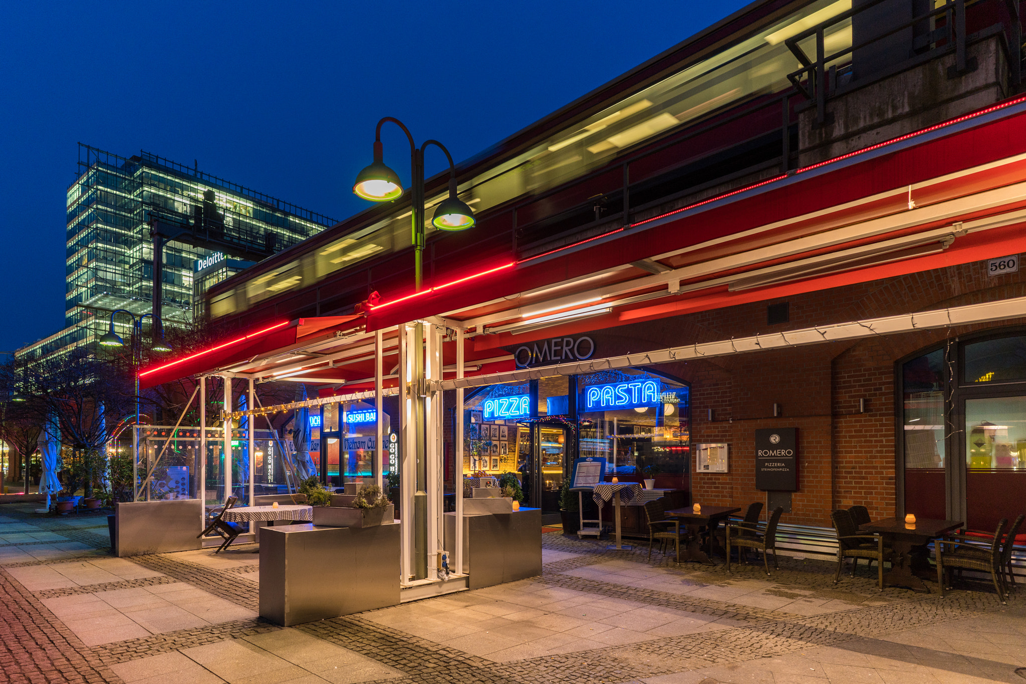 ZEISS Batis 18mm F2.8 sample photo. S-bahn auf dem dach photography