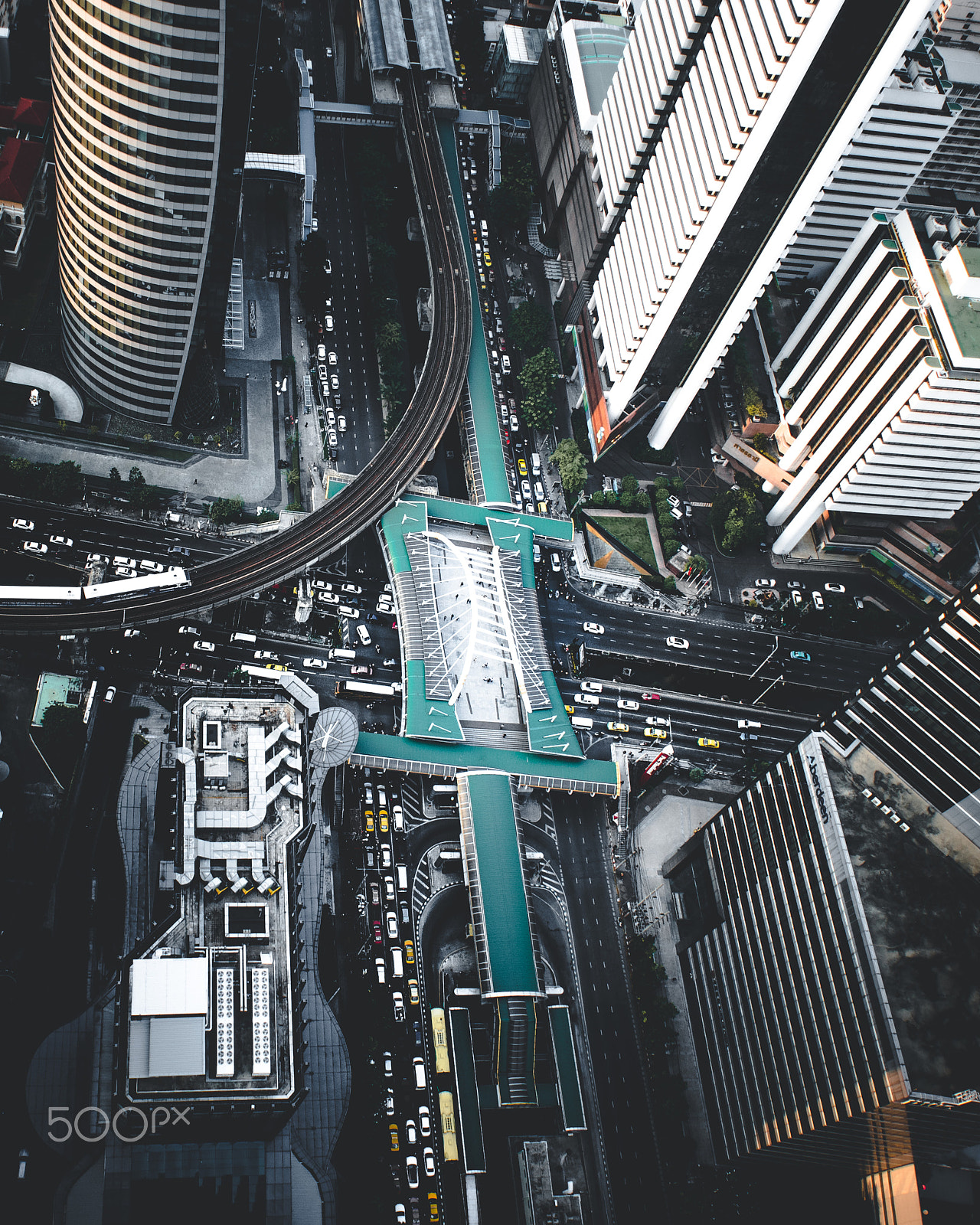 Nikon D750 + Nikon AF Nikkor 20mm F2.8D sample photo. Pedestrian bridge, bangkok photography