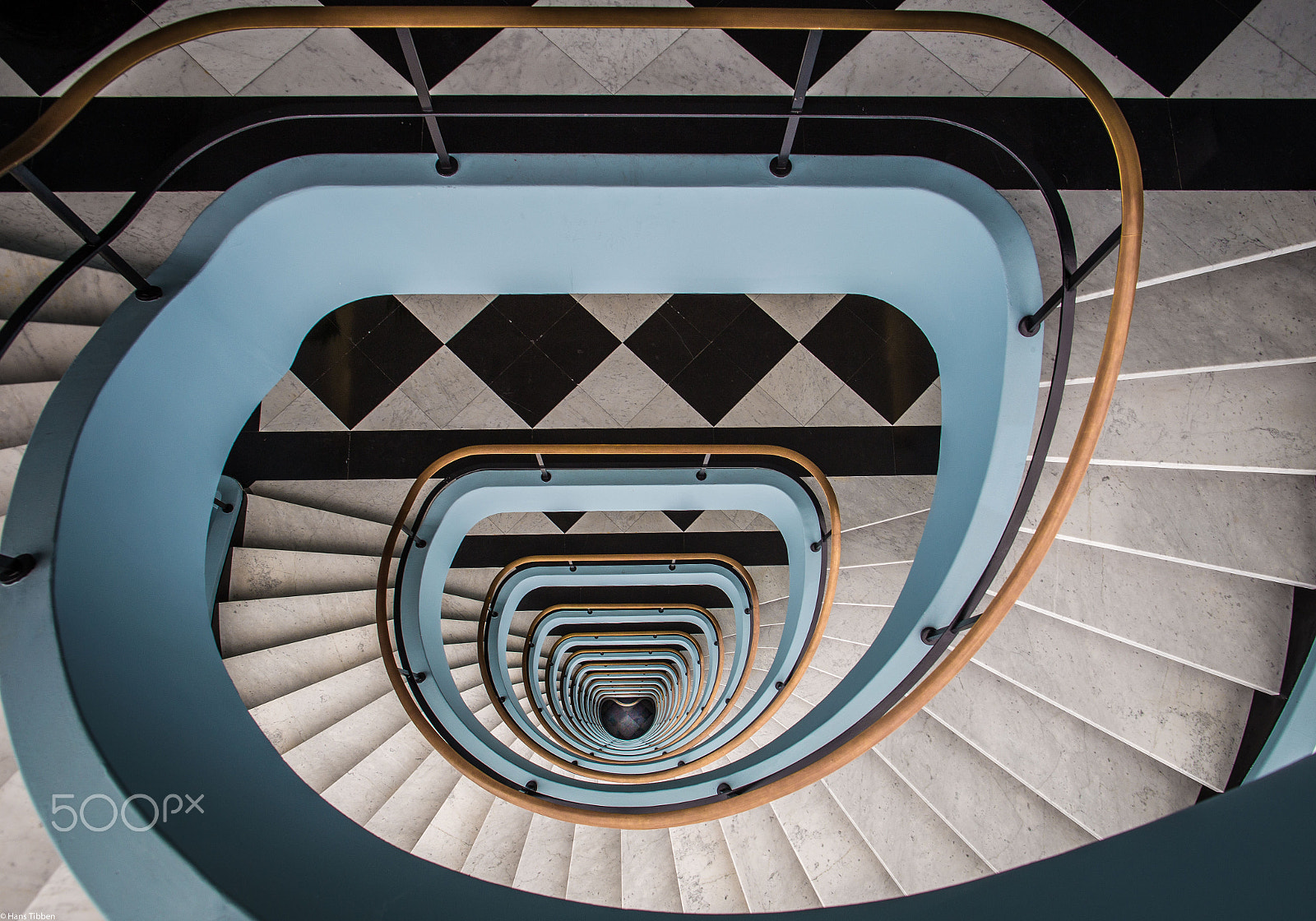 Canon EOS 6D + Canon EF 24mm F1.4L II USM sample photo. Staircase spiral photography