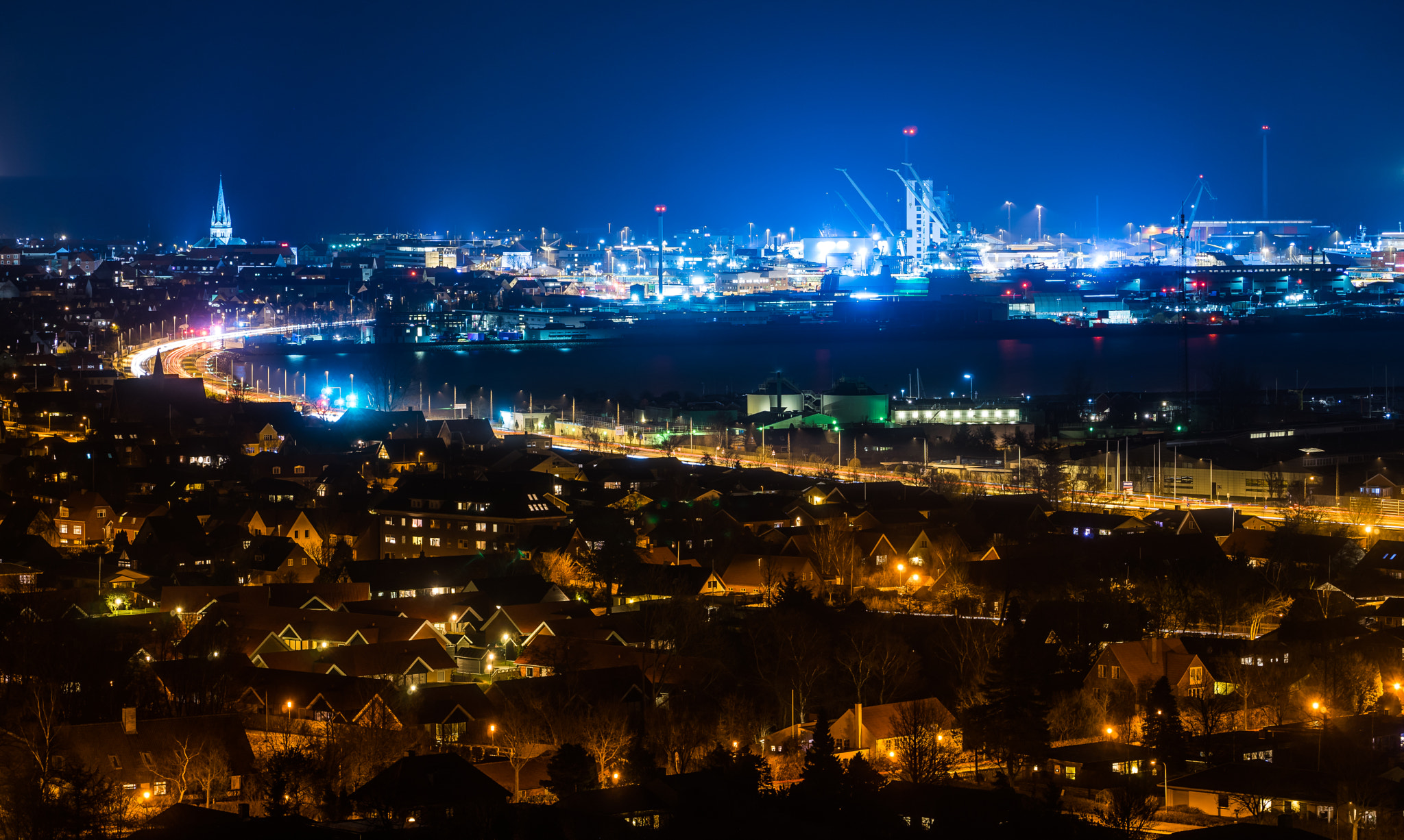 Sony a7 + Sony FE 70-200mm F4 G OSS sample photo. The europa road photography