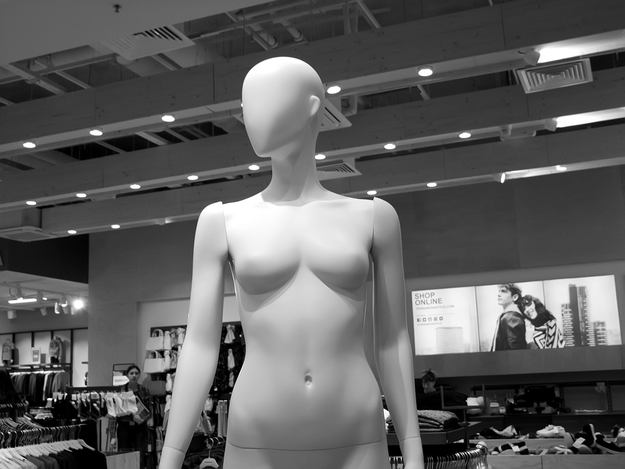 FujiFilm FinePix S200EXR (FinePix S205EXR) sample photo. Mannequin photography