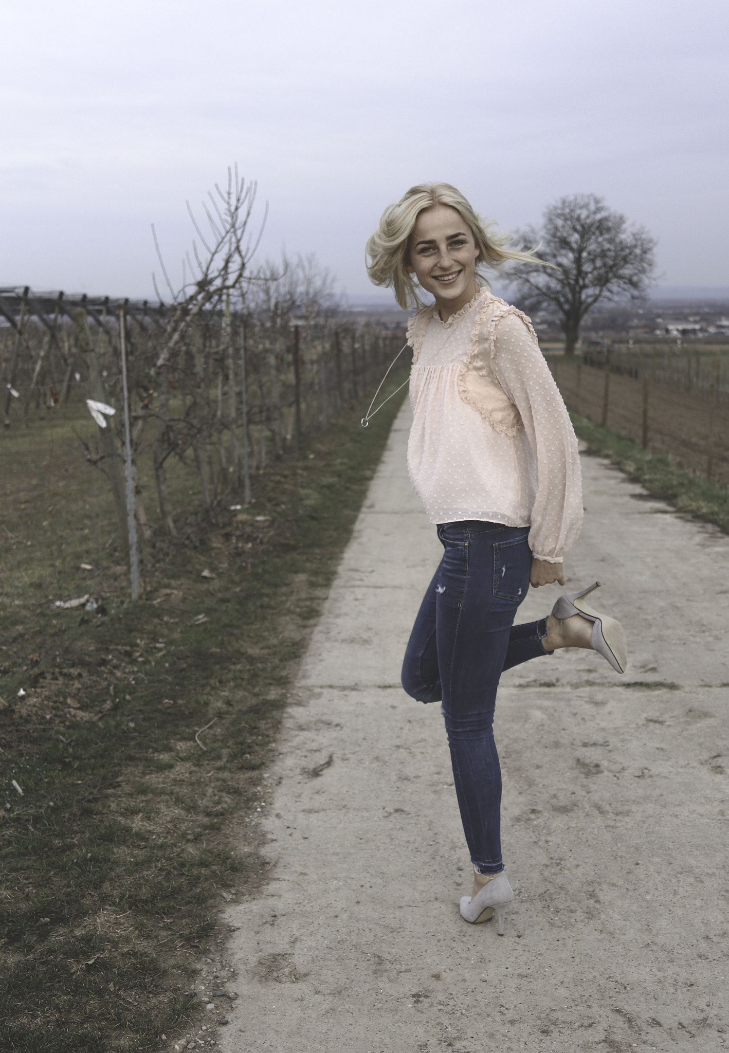 Canon EF-S 24mm F2.8 STM sample photo. Girl's just wanna have fun photography