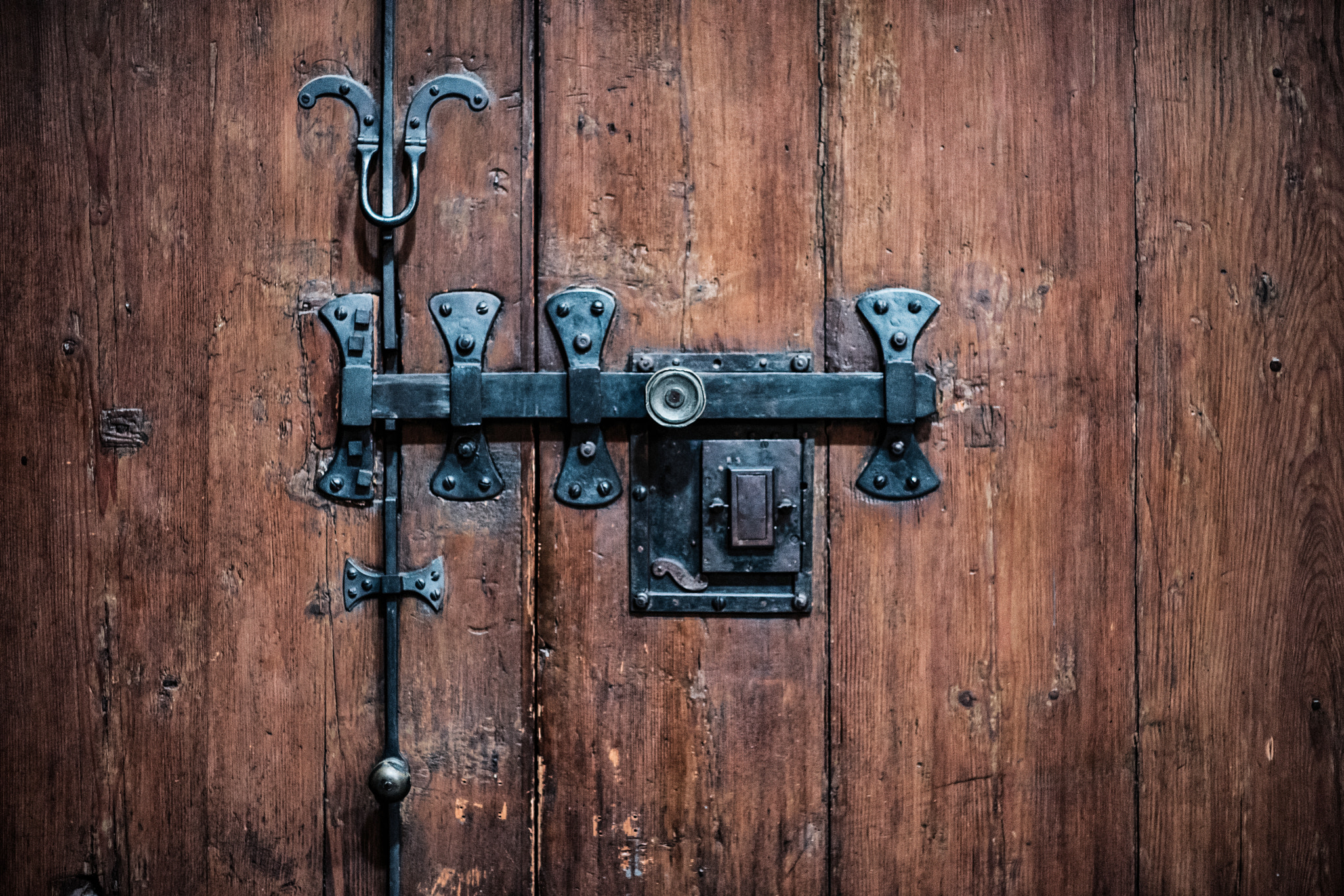 Nikon D750 + Sigma 85mm F1.4 EX DG HSM sample photo. The door photography