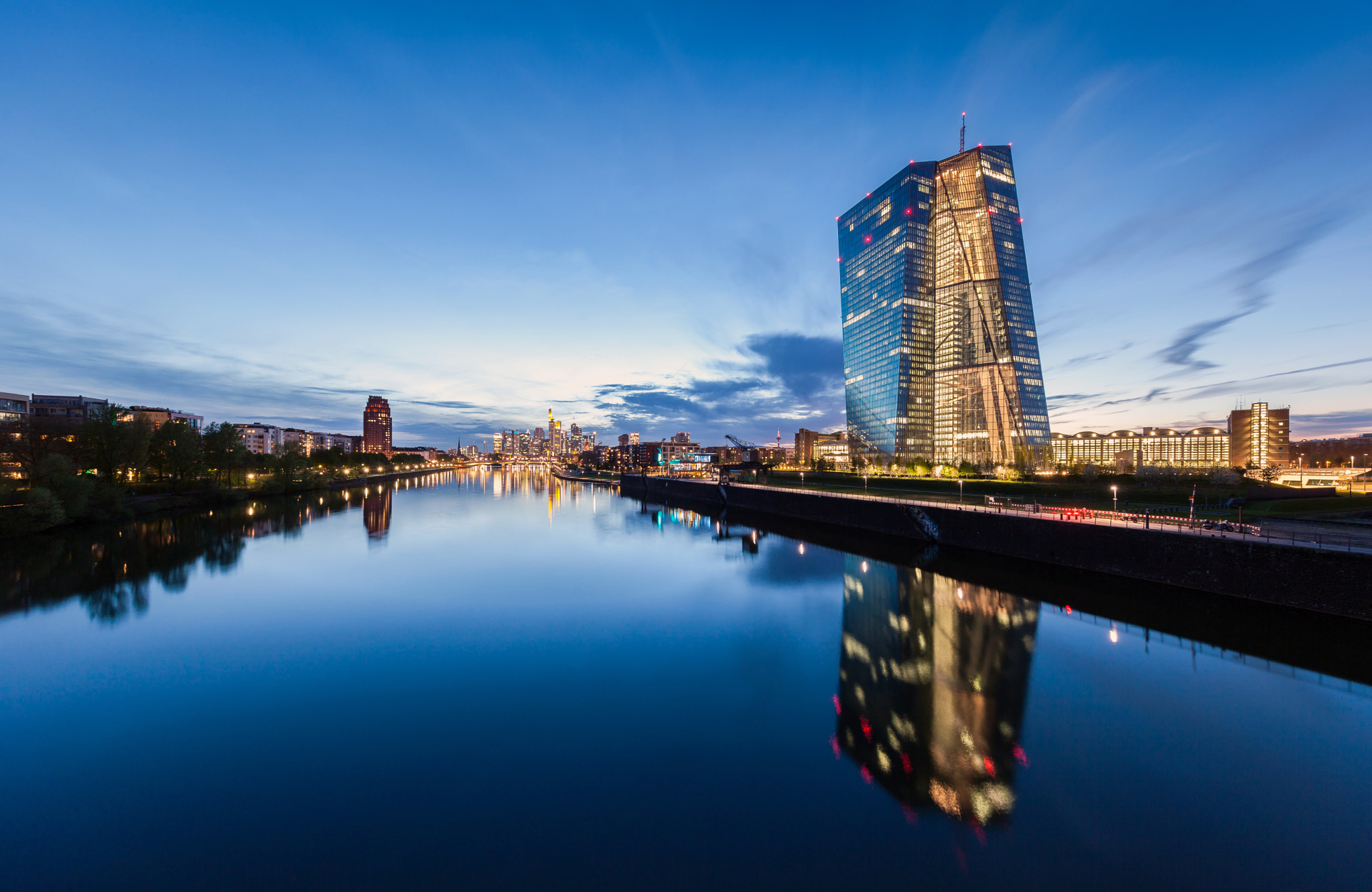 Canon EF 11-24mm F4L USM sample photo. My frankfurt photography