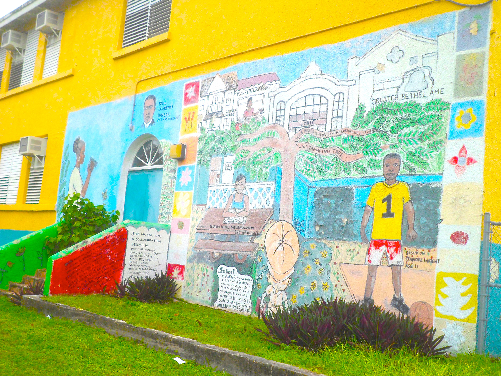 Samsung PL120,PL121 / VLUU PL120,PL121 sample photo. Dunbar elementary mural photography