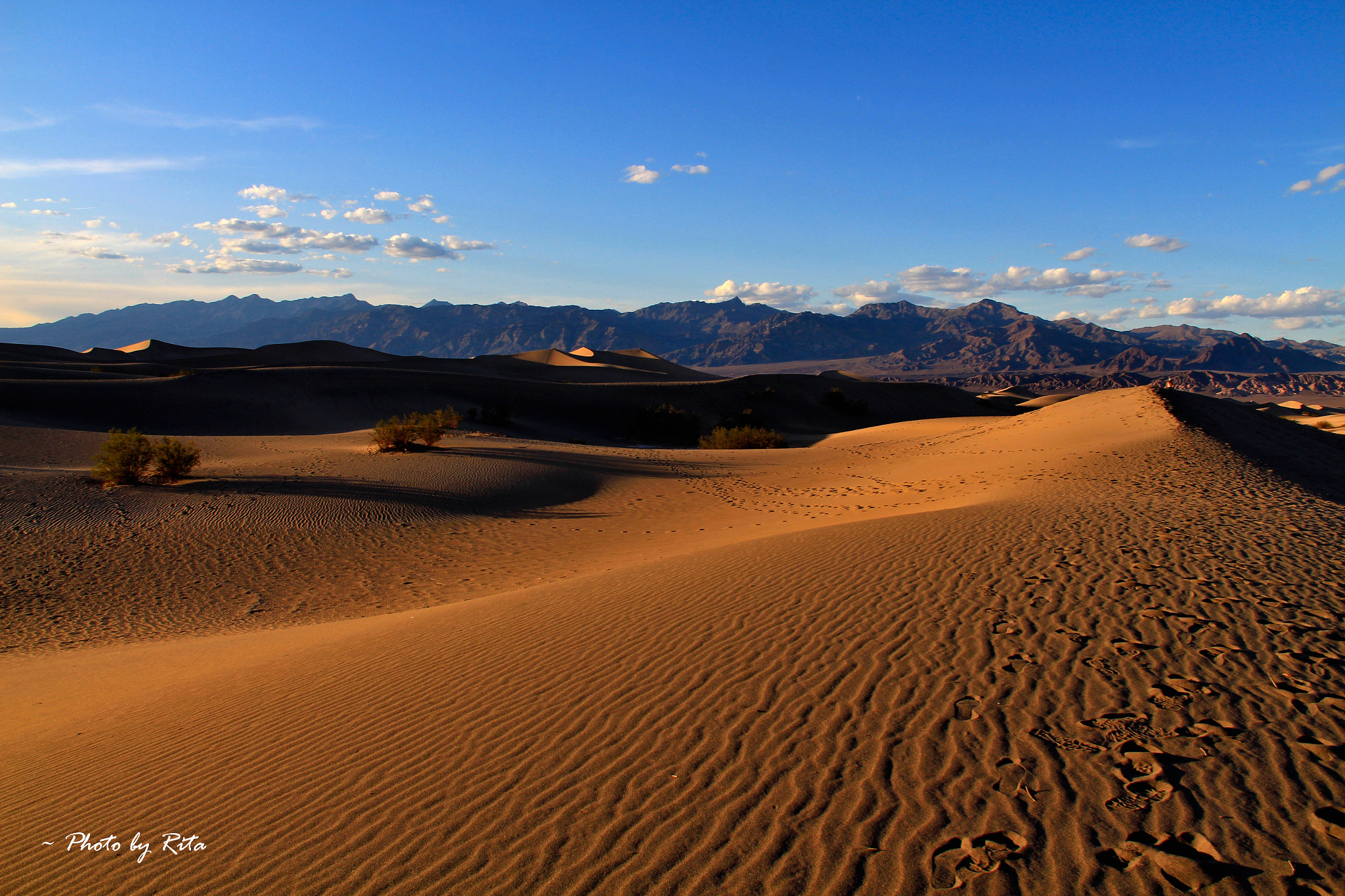 Canon EOS 700D (EOS Rebel T5i / EOS Kiss X7i) + Canon EF 22-55mm f/4-5.6 USM sample photo. Travel on death valley photography