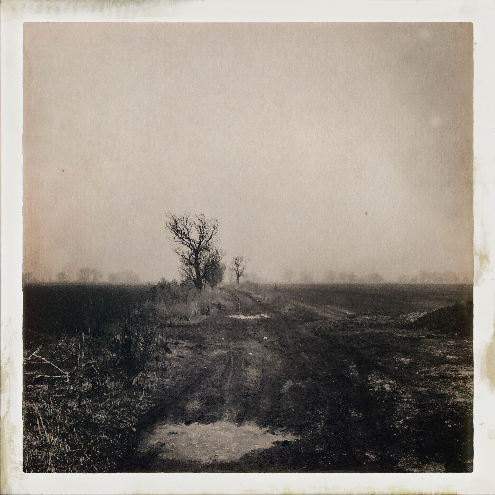 Hipstamatic 332 sample photo. No man's land photography