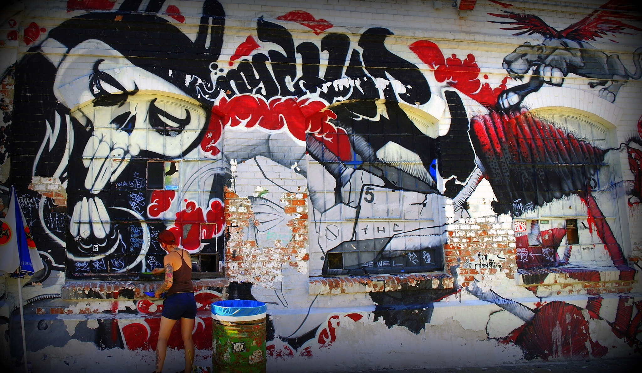 Samsung NX10 sample photo. "graffiti" photography