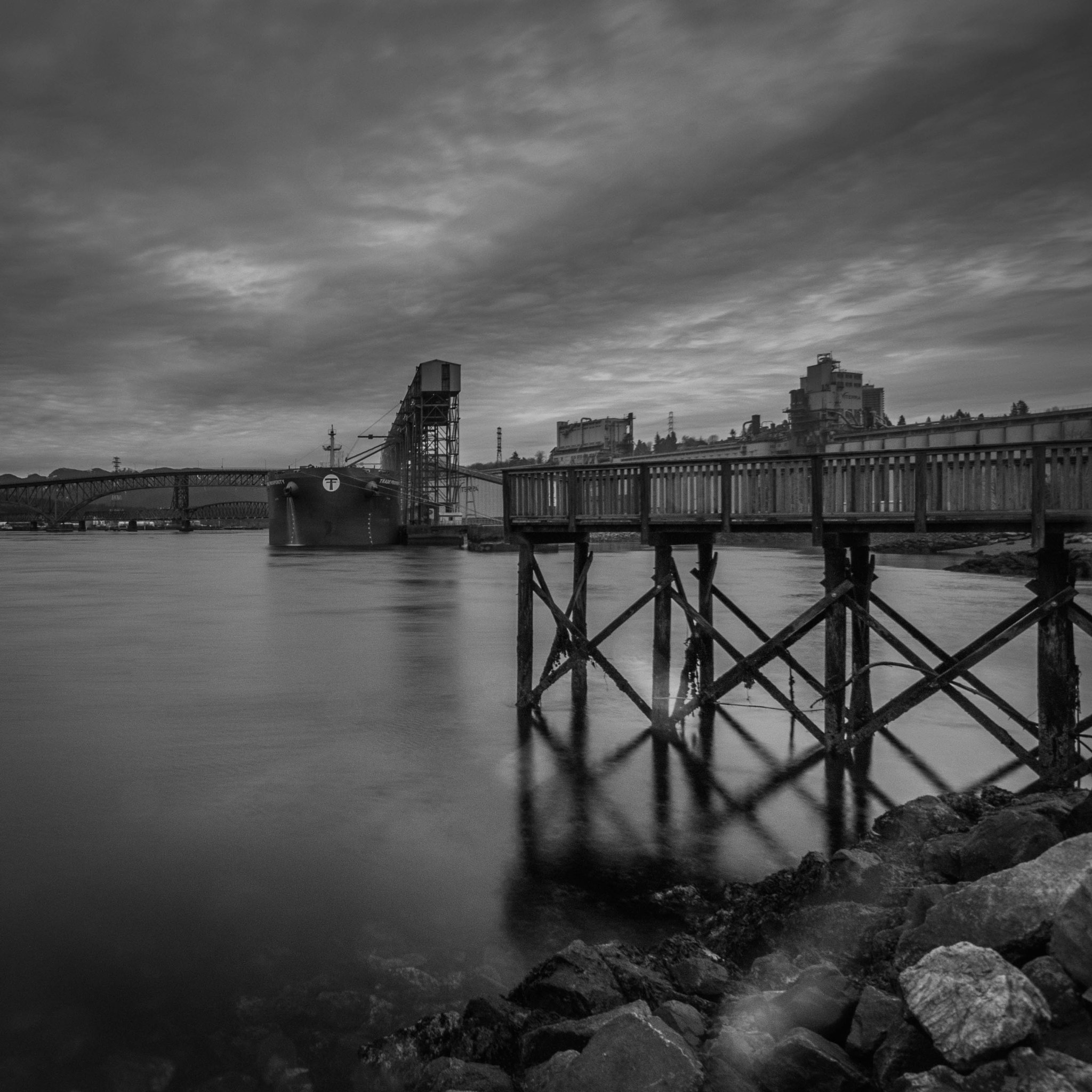 Panasonic Lumix DMC-GX7 + Panasonic Lumix G Vario 7-14mm F4 ASPH sample photo. Cityscape of vancouver photography