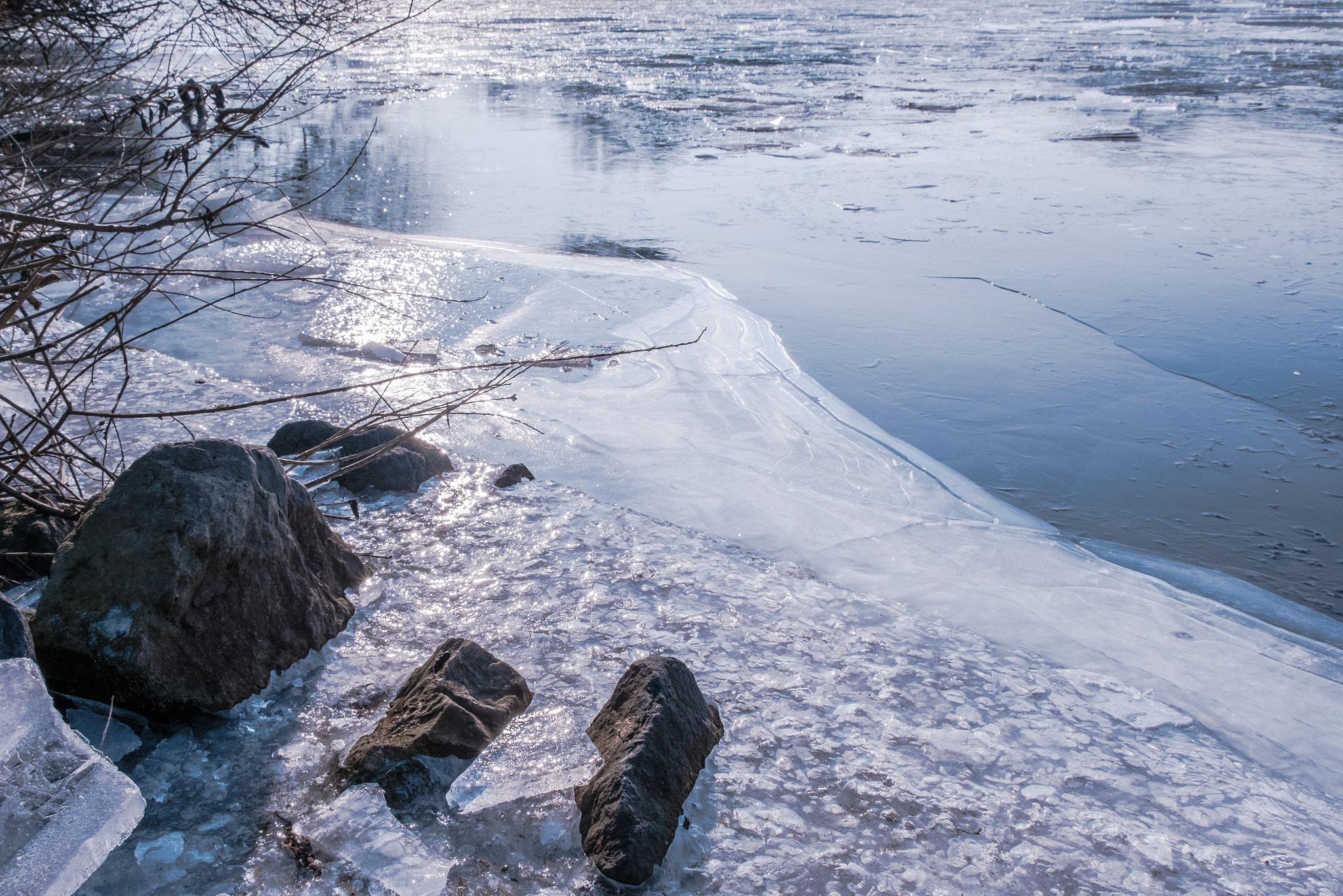 Fujifilm X-T2 + Fujifilm XF 18-135mm F3.5-5.6 R LM OIS WR sample photo. Frozen photography