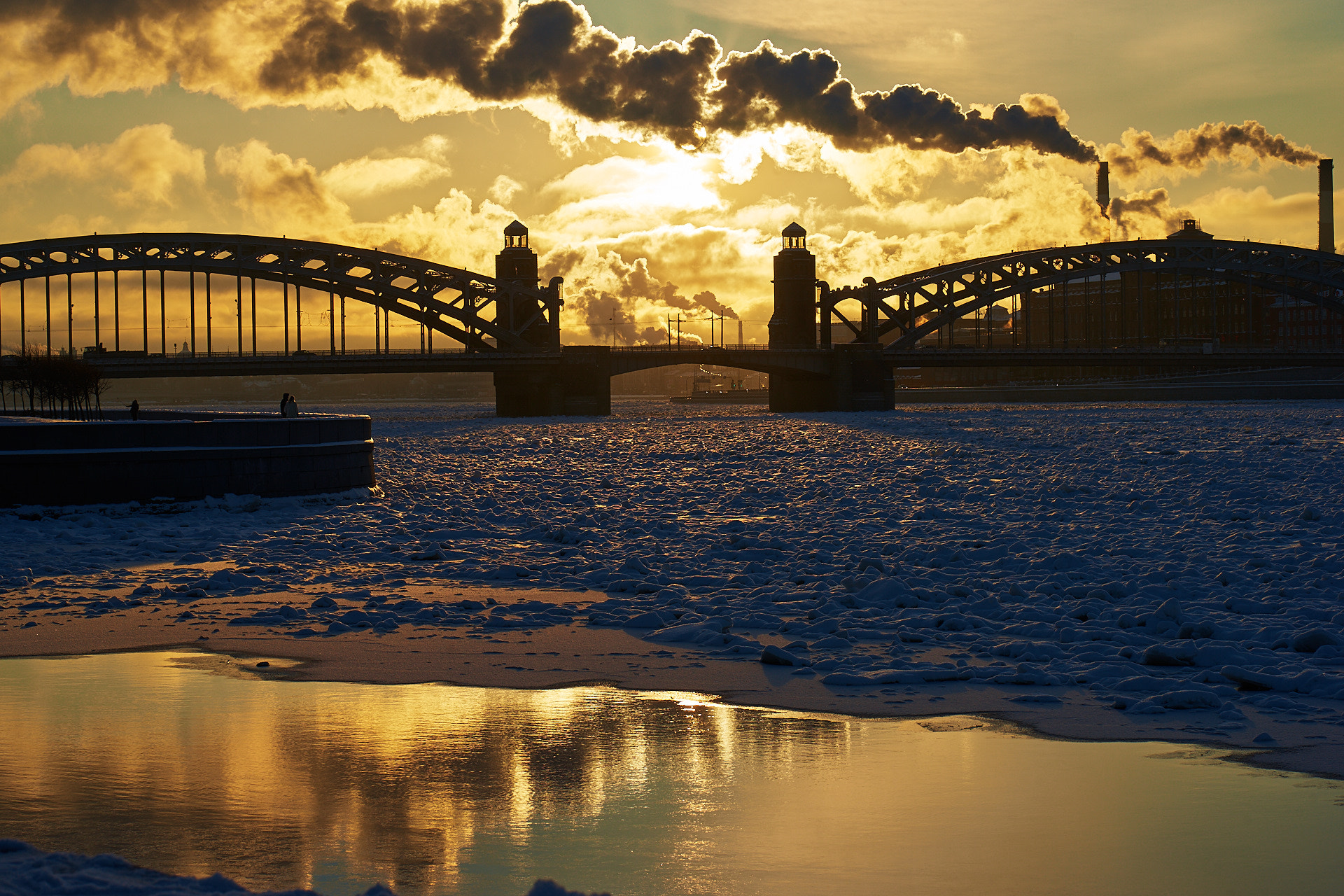 Sony a7 + ZEISS Batis 85mm F1.8 sample photo. The sunset behind the bridge photography