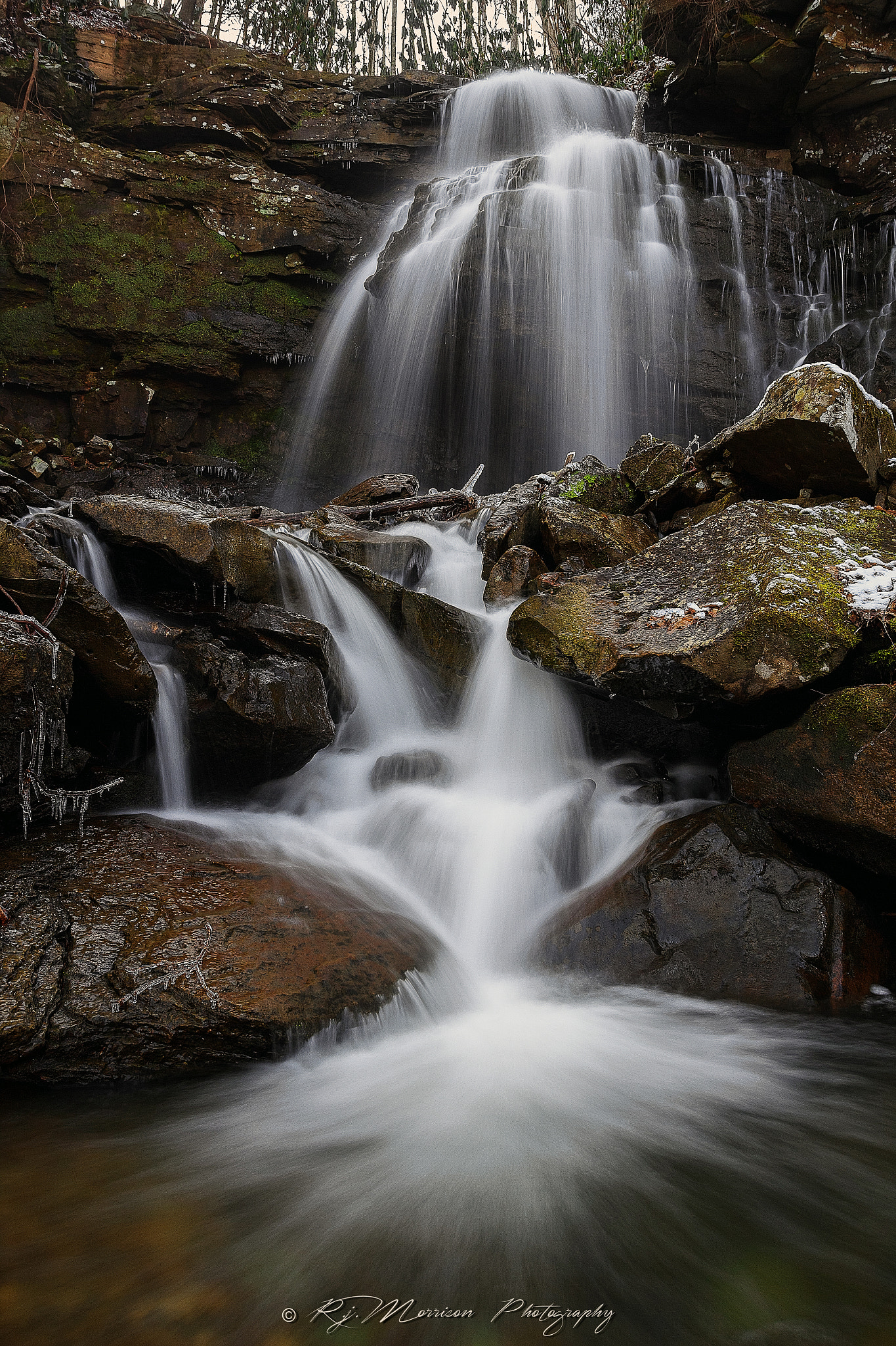 Canon EOS 600D (Rebel EOS T3i / EOS Kiss X5) + Canon EF 17-40mm F4L USM sample photo. Kates falls  photography