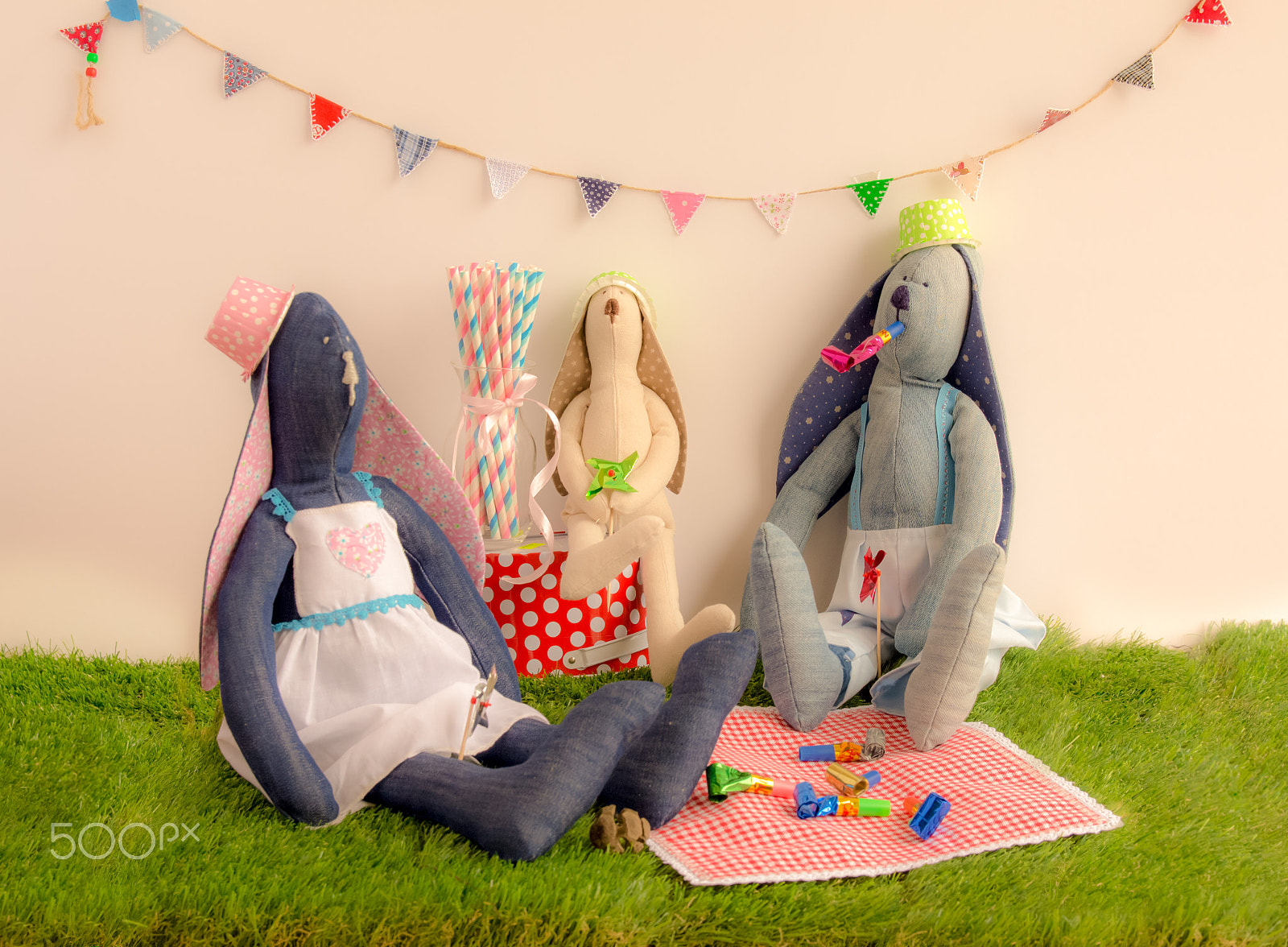 Canon EF-S 17-55mm F2.8 IS USM sample photo. Handmade cloth rabbit dolls sitting on the grass and celebrating photography