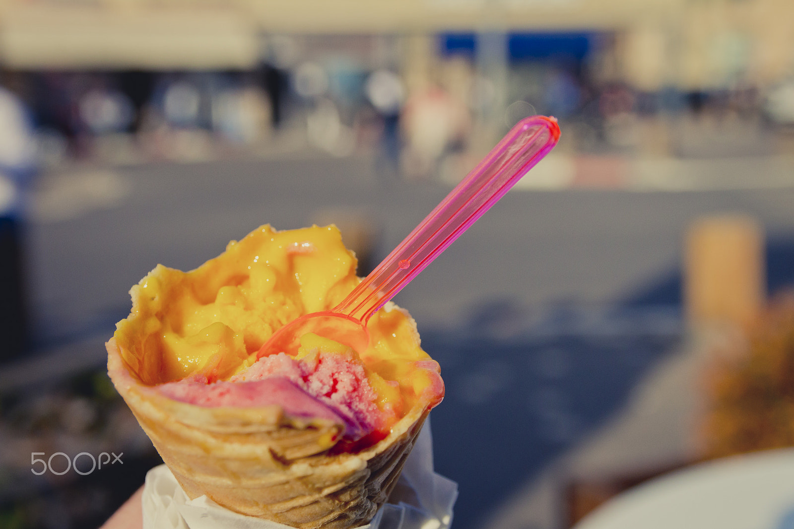Canon EF-S 17-55mm F2.8 IS USM sample photo. Holding tropical ice cream cone at summer afternoon moment photography