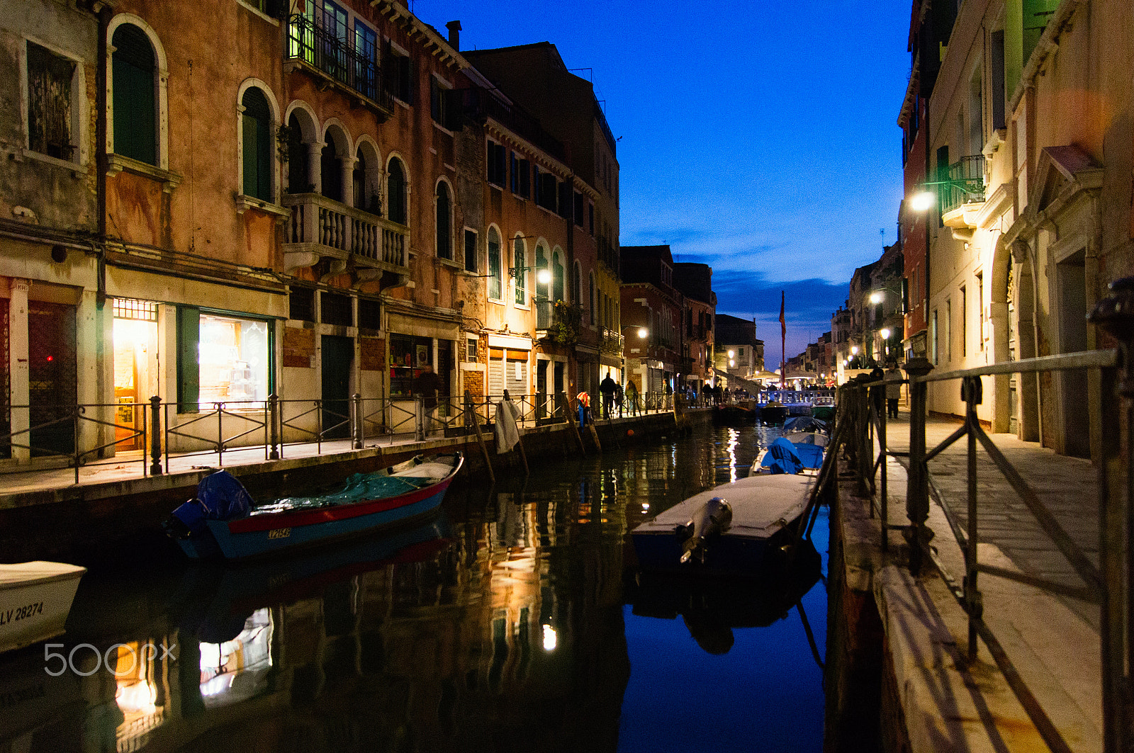 Sony SLT-A55 (SLT-A55V) sample photo. Venice by night photography