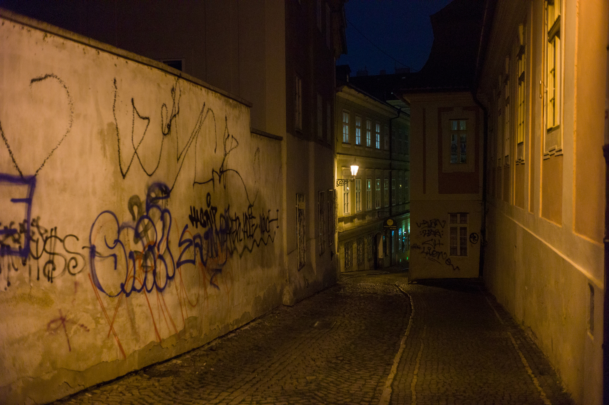Leica M9 + Summicron-M 35mm f/2 (IV) sample photo. Oldtown photography