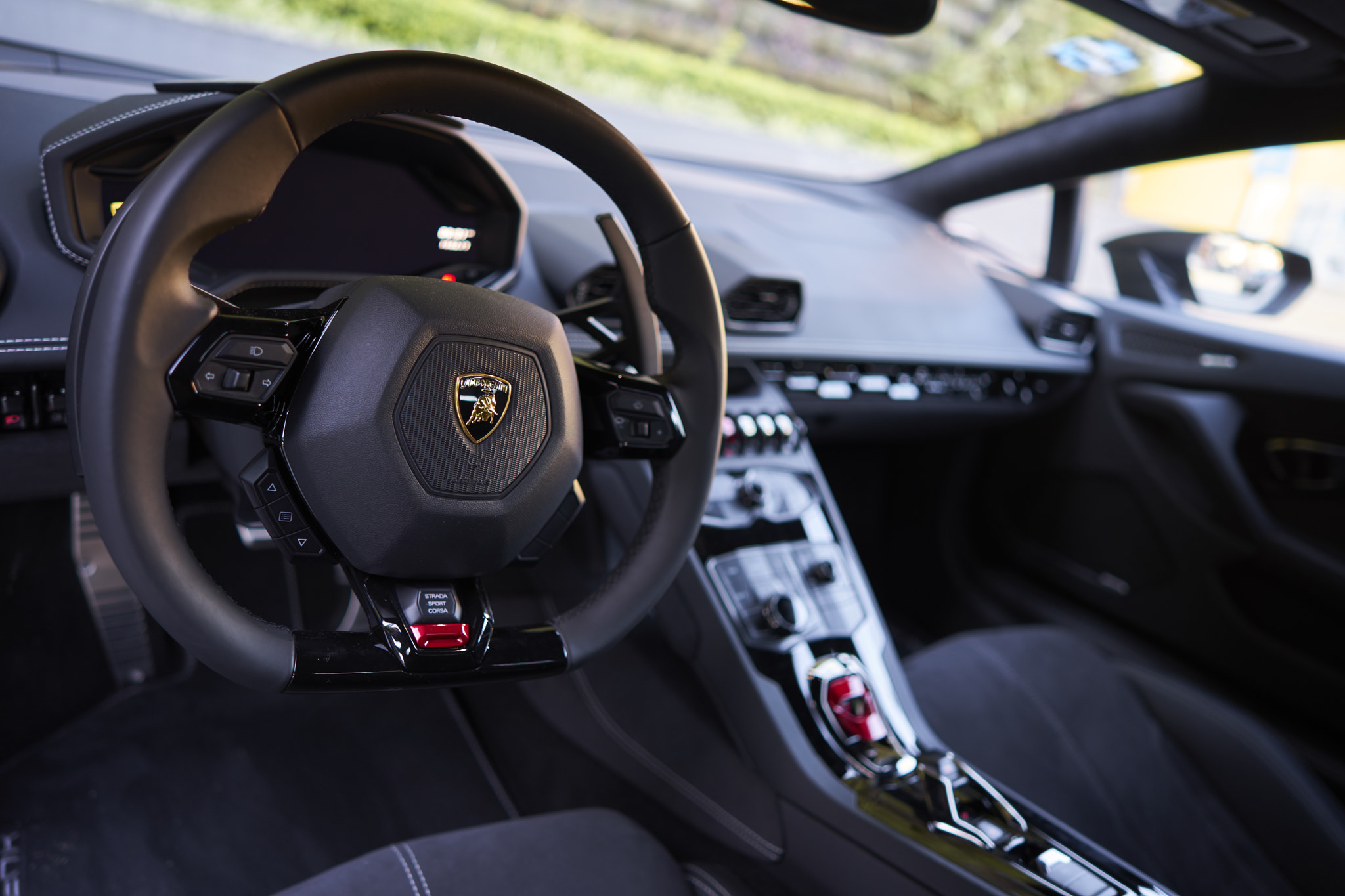 ZEISS Batis 25mm F2 sample photo. Inside a huracan photography