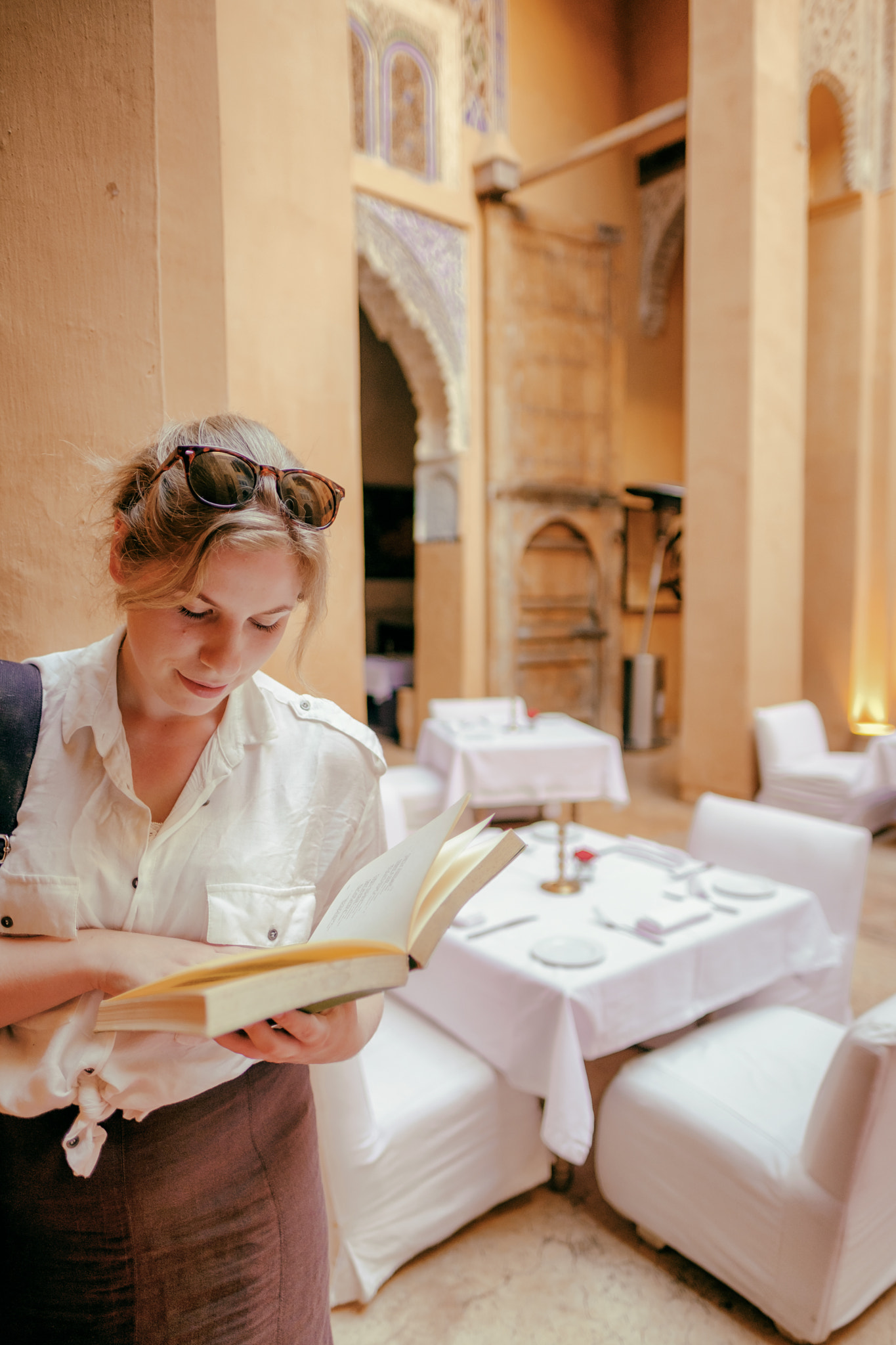 Fujifilm X-Pro2 + Fujifilm XF 16mm F1.4 R WR sample photo. Book café marrakech photography