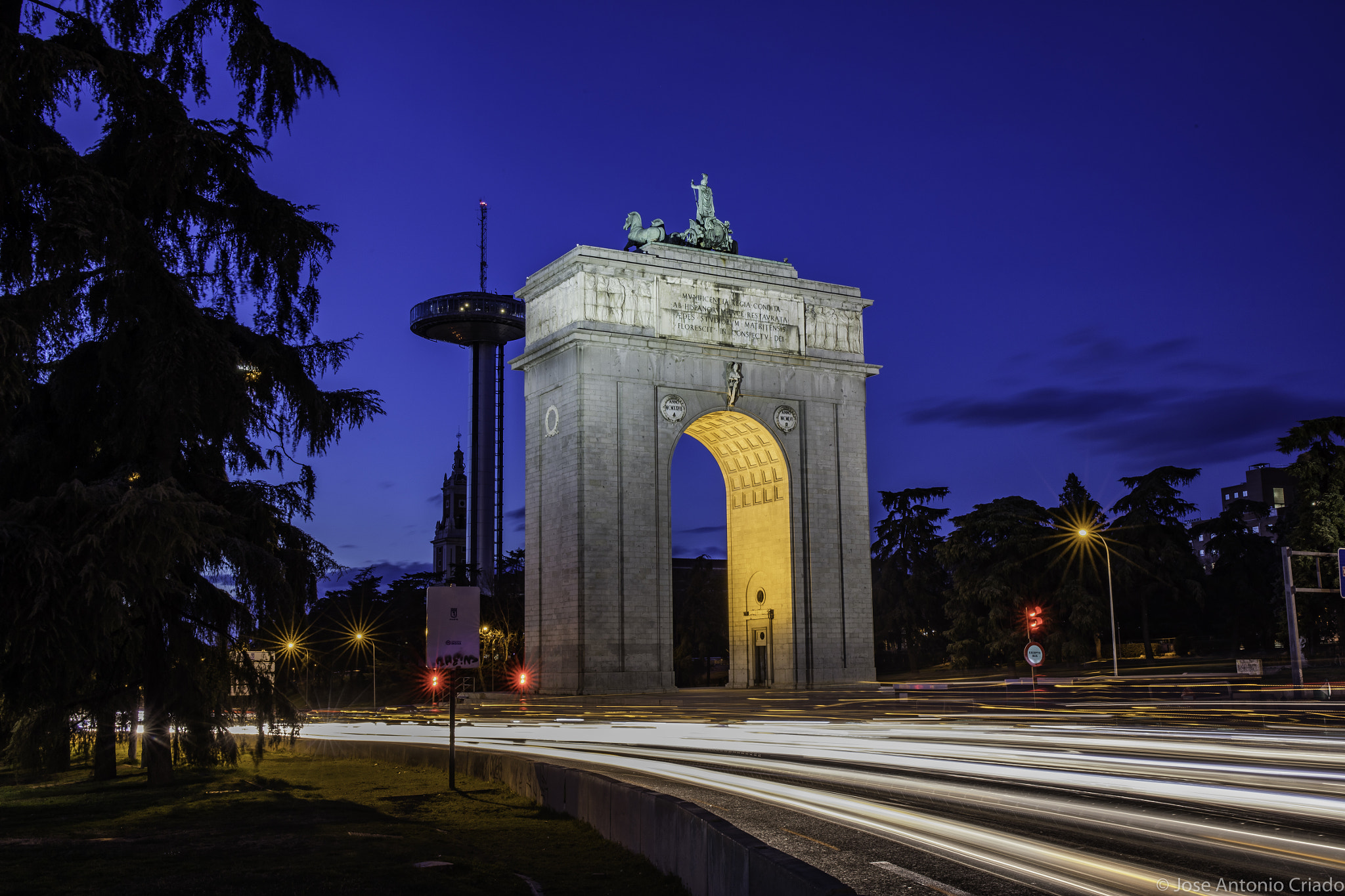 Canon EF 24-70mm F4L IS USM sample photo. Arco de la victoria, madrid, españa photography