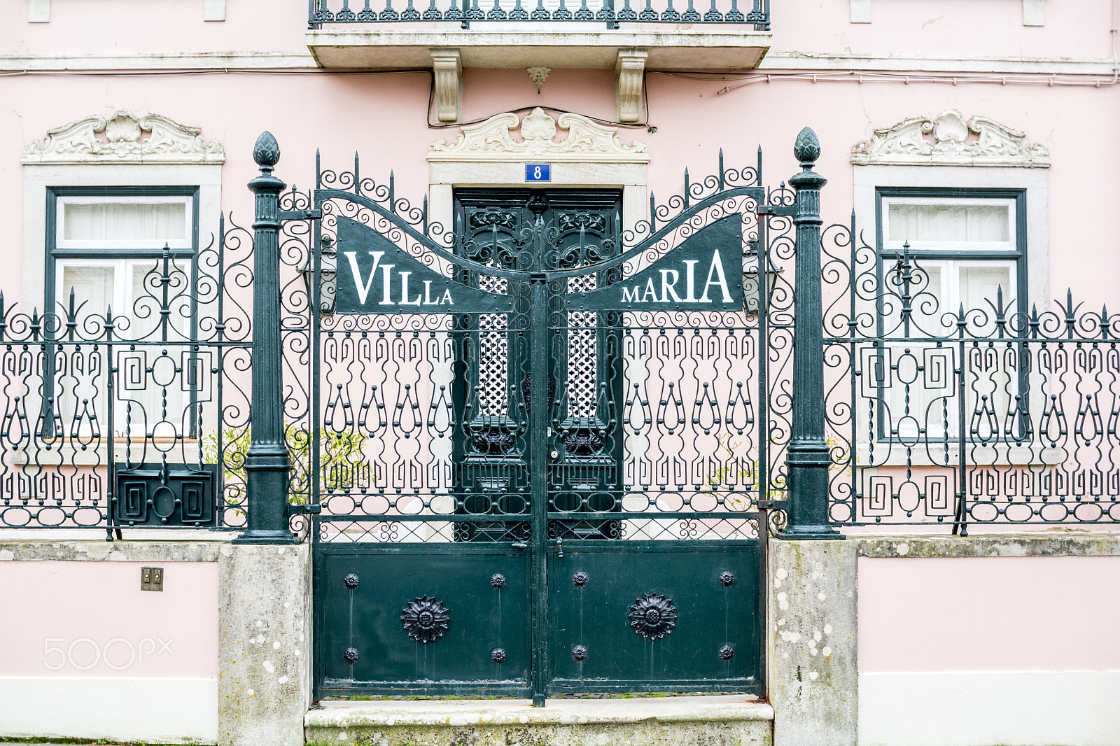 Nikon D7100 + Sigma 30mm F1.4 EX DC HSM sample photo. Old town in portugal with ornaments photography