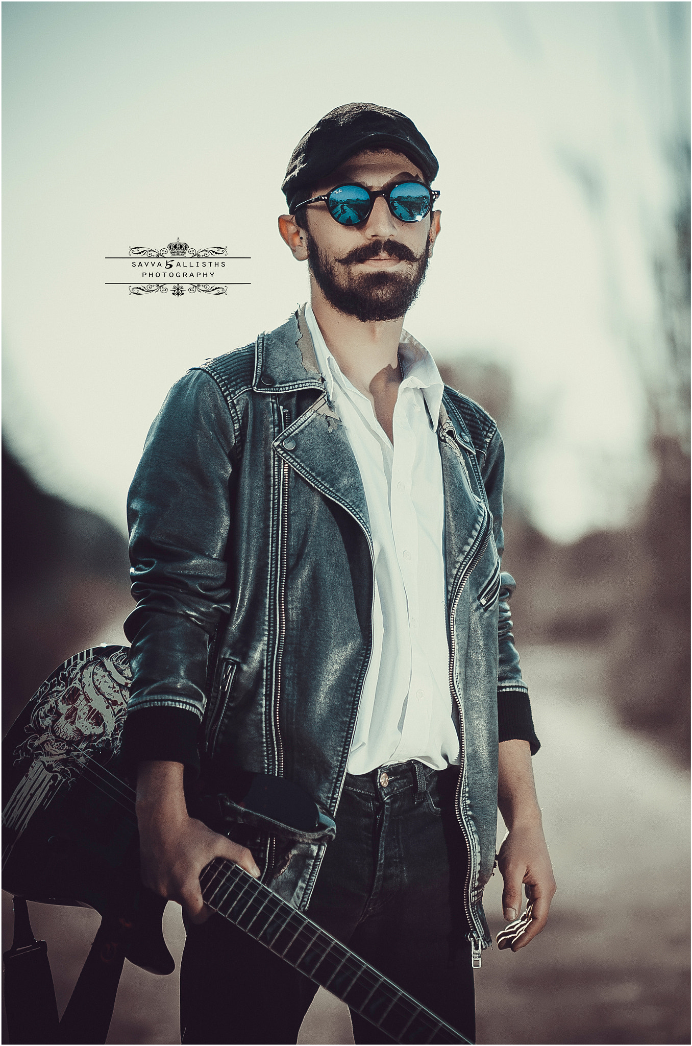 Sigma 85mm F1.4 EX DG HSM sample photo. Guitarist photography
