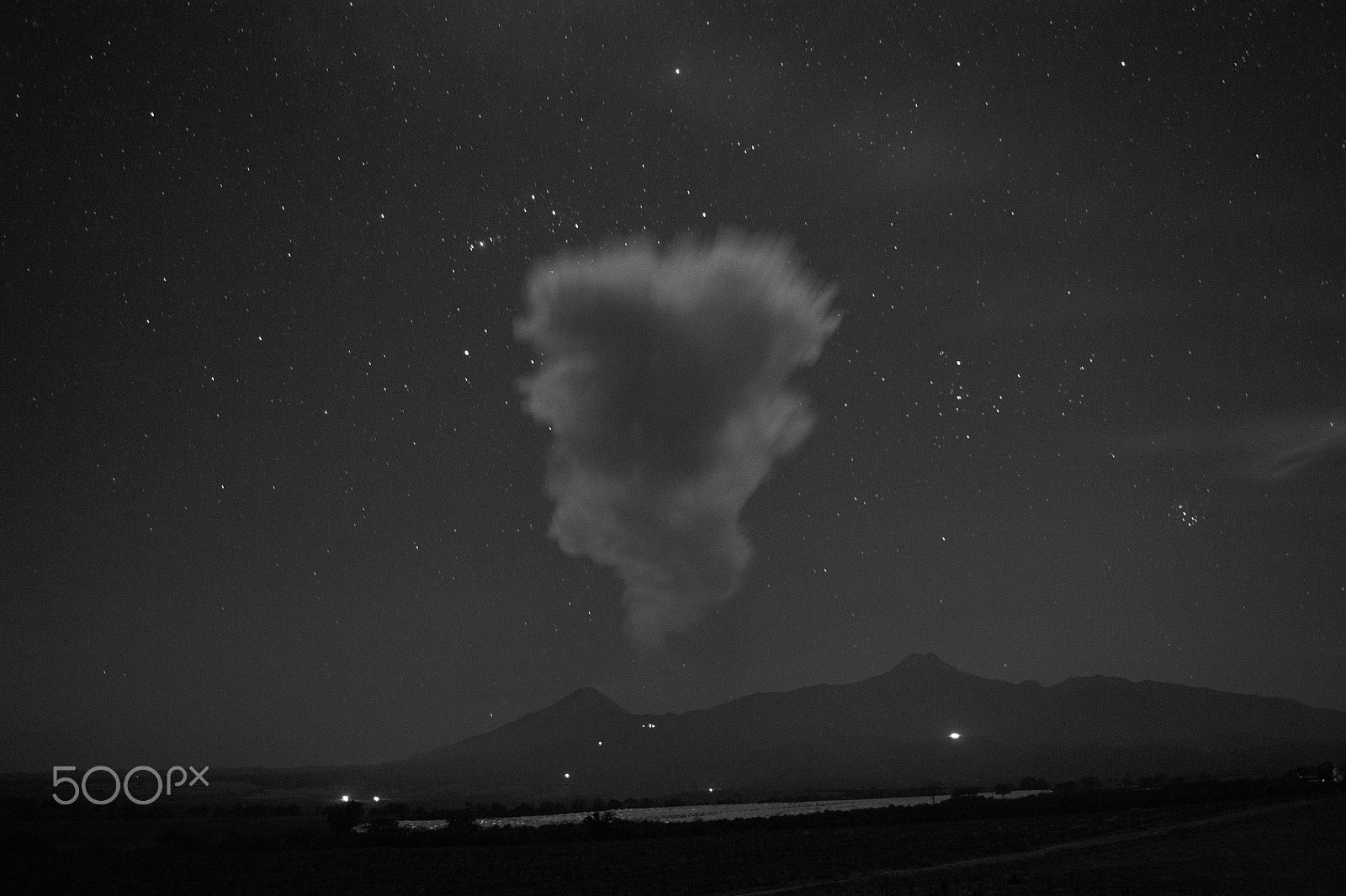 Sony Alpha DSLR-A380 + Sony DT 18-55mm F3.5-5.6 SAM sample photo. Volcano smoke reaching orion's constellation photography