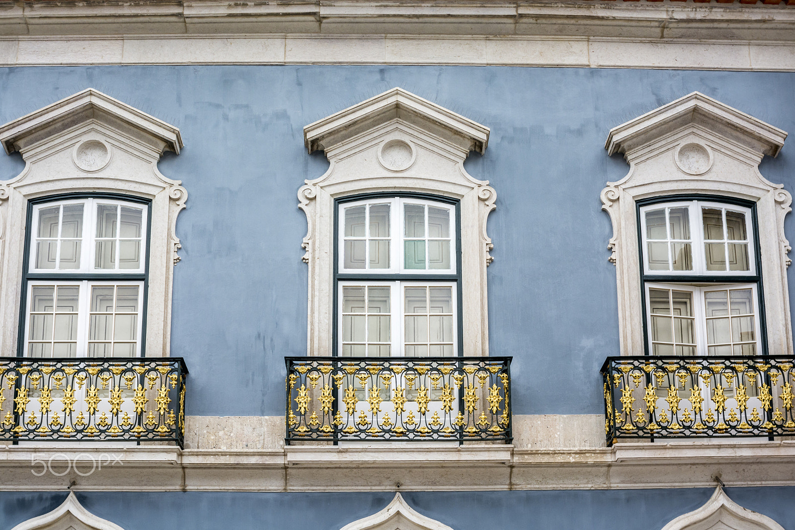 Nikon D7100 + Sigma 30mm F1.4 EX DC HSM sample photo. Old town in portugal with ornaments photography