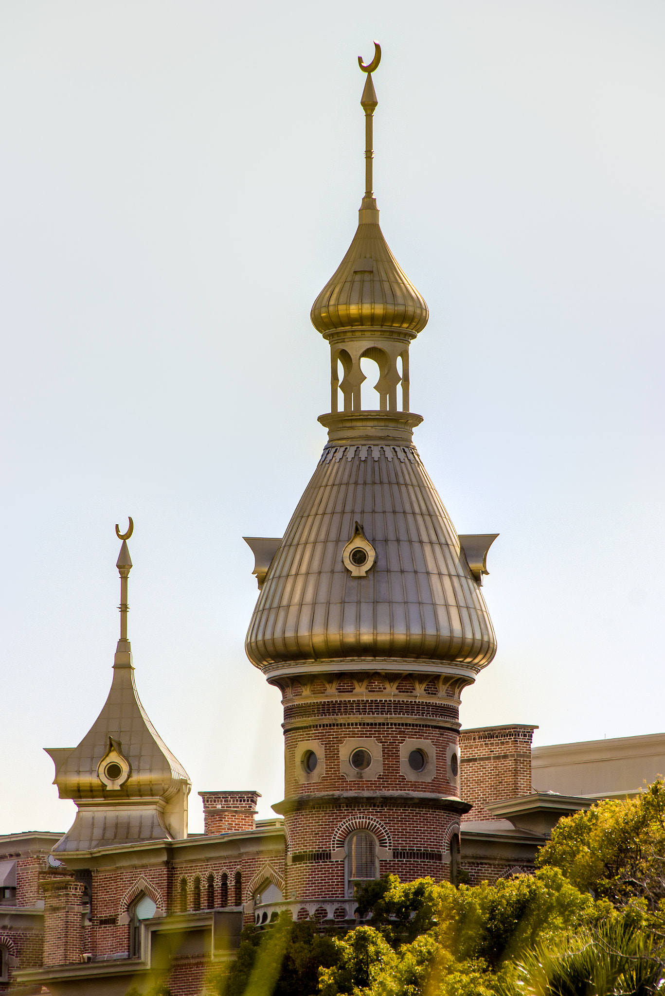 Canon EOS 600D (Rebel EOS T3i / EOS Kiss X5) sample photo. Plant hall tower photography