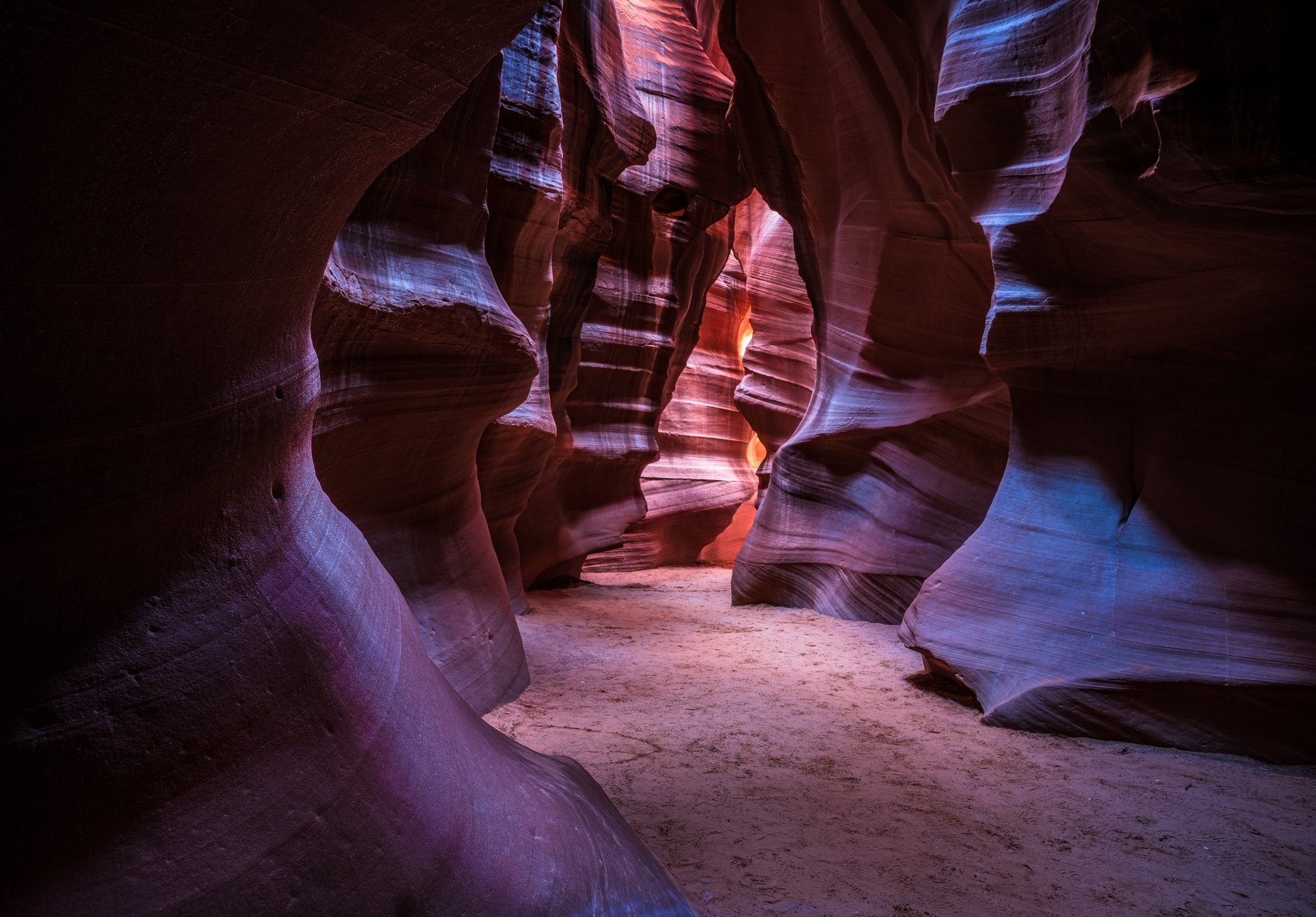 ZEISS Batis 18mm F2.8 sample photo. Stripes photography