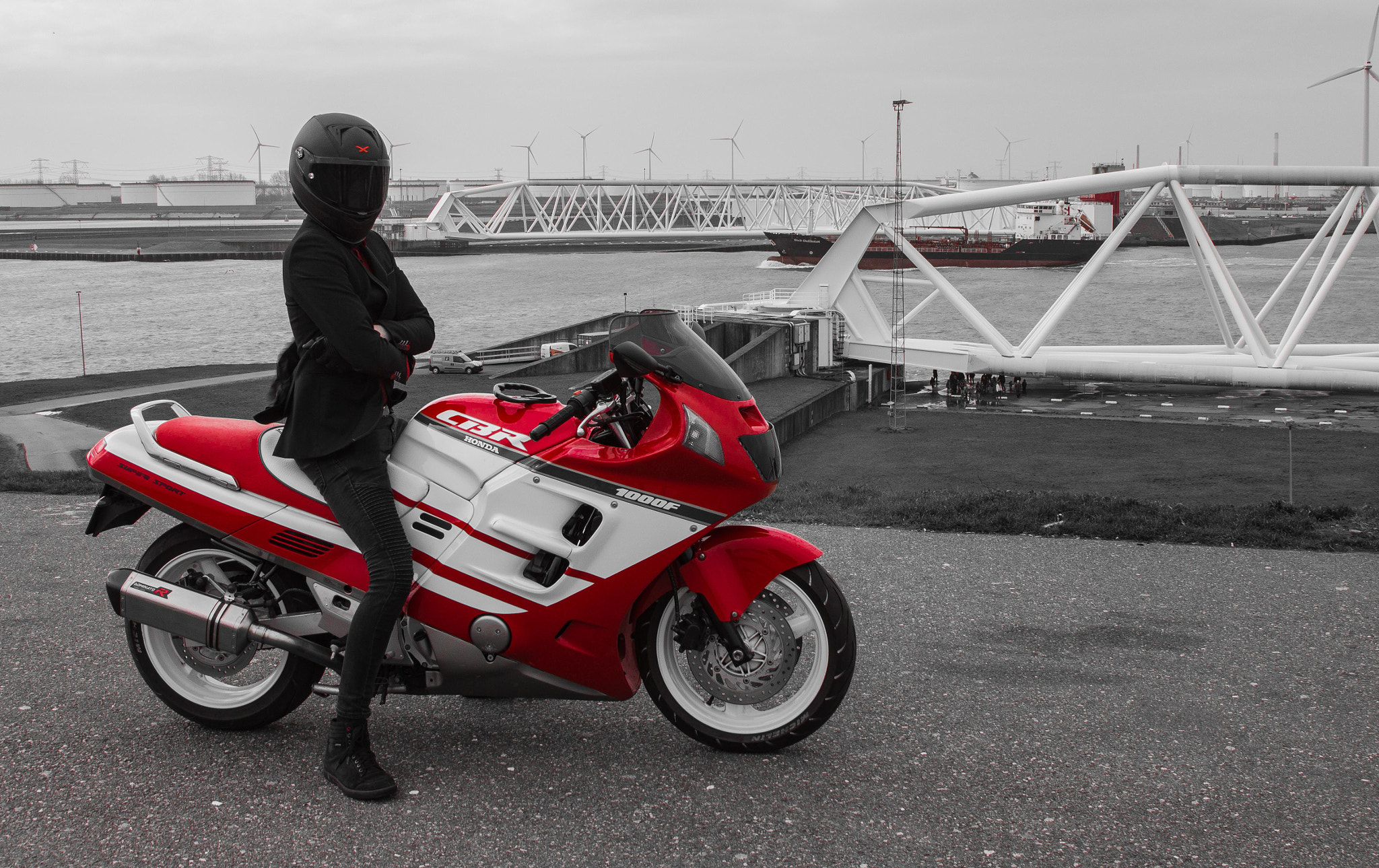 Canon EOS 700D (EOS Rebel T5i / EOS Kiss X7i) sample photo. The red motorcycle photography