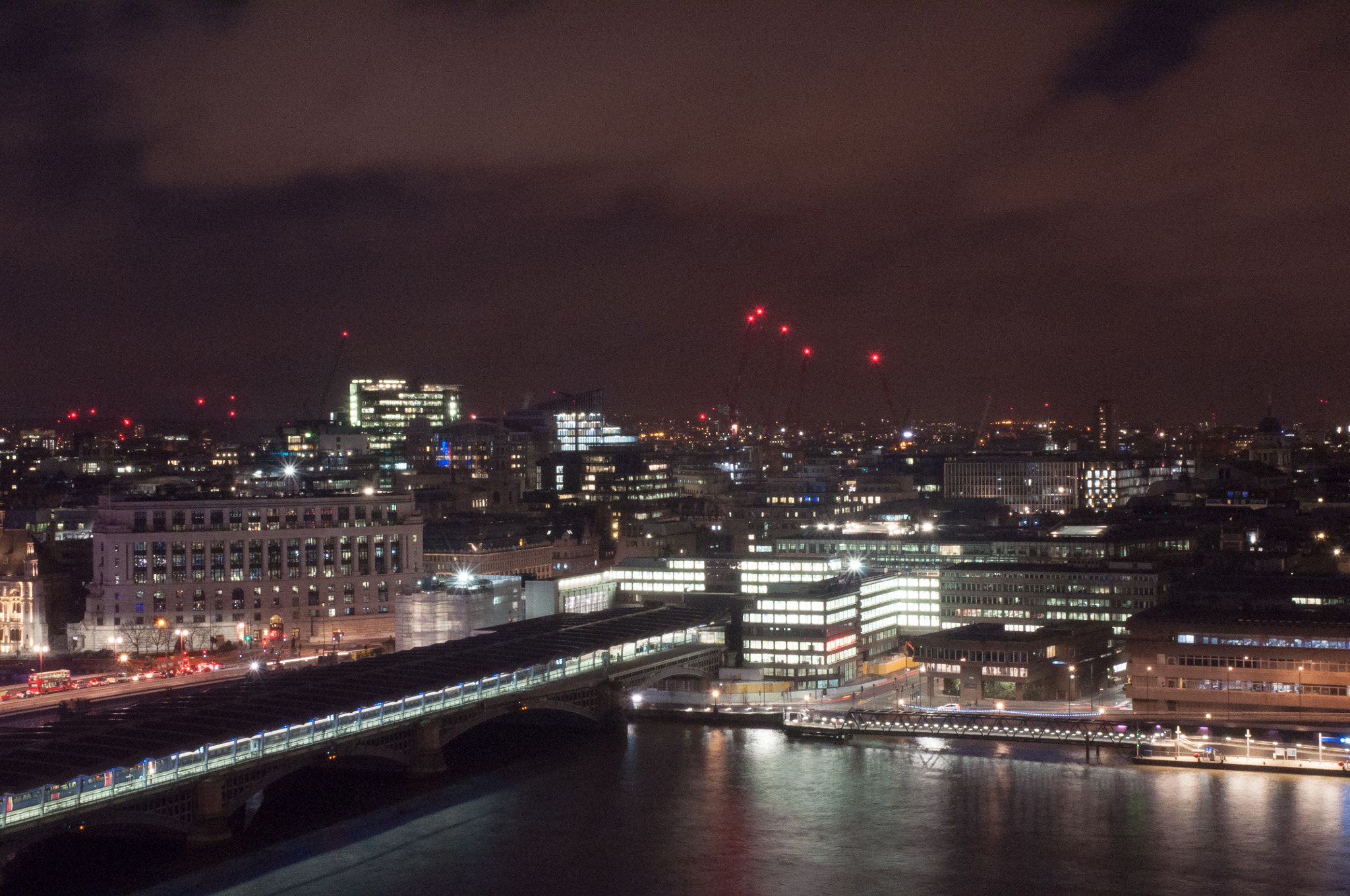 Nikon D5000 sample photo. The city photography