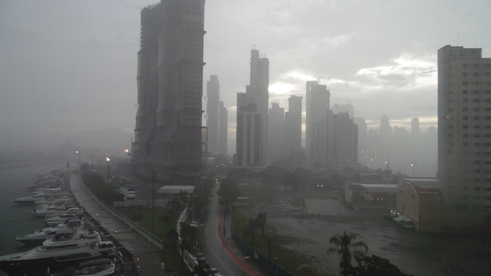 Sony DSC-H100 sample photo. Strong and fast summer rain photography