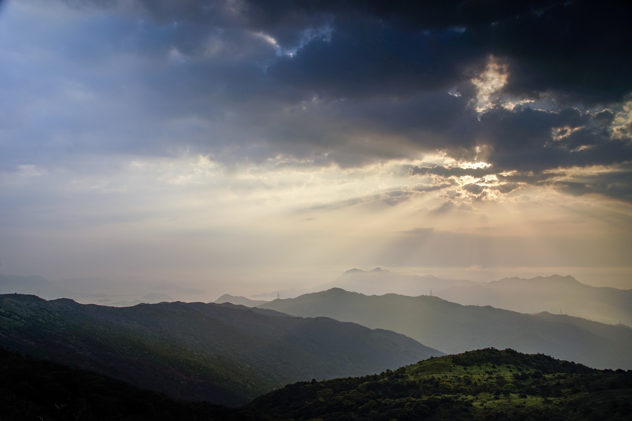 Sony a7 + Sony Vario Tessar T* FE 24-70mm F4 ZA OSS sample photo. Lights up my life photography