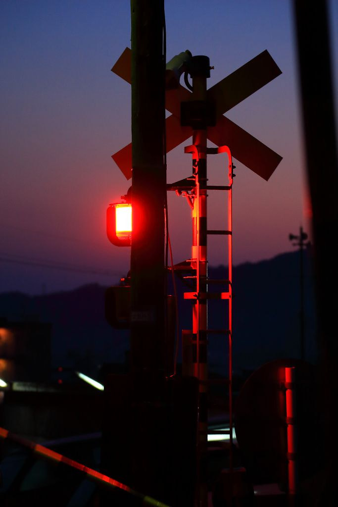 Canon EOS-1D Mark III + Tamron SP 35mm F1.8 Di VC USD sample photo. 夜明け前 photography