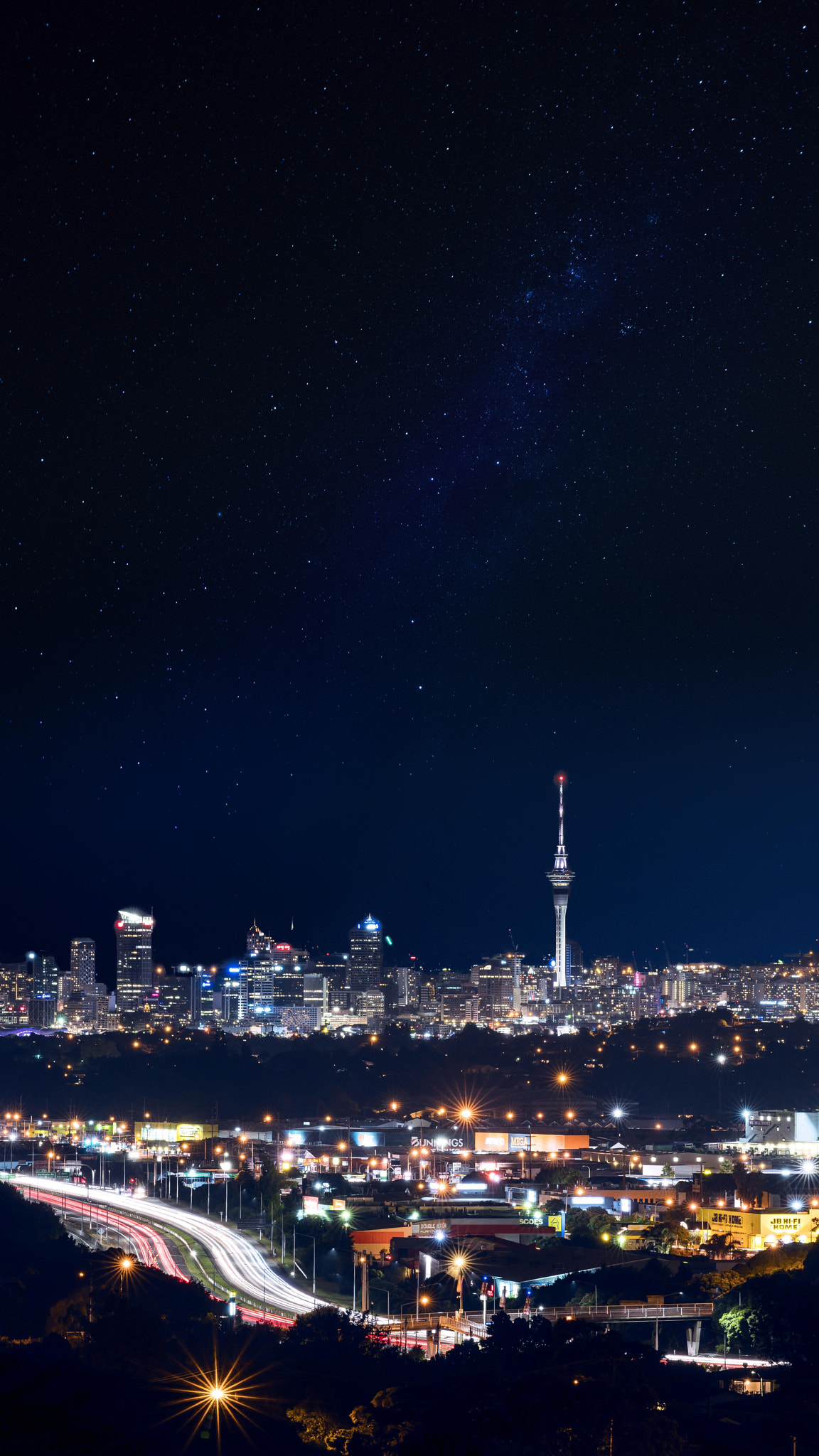 Sony a7R II + Sony FE 70-200mm F2.8 GM OSS sample photo. Auckland under the stars composite photography