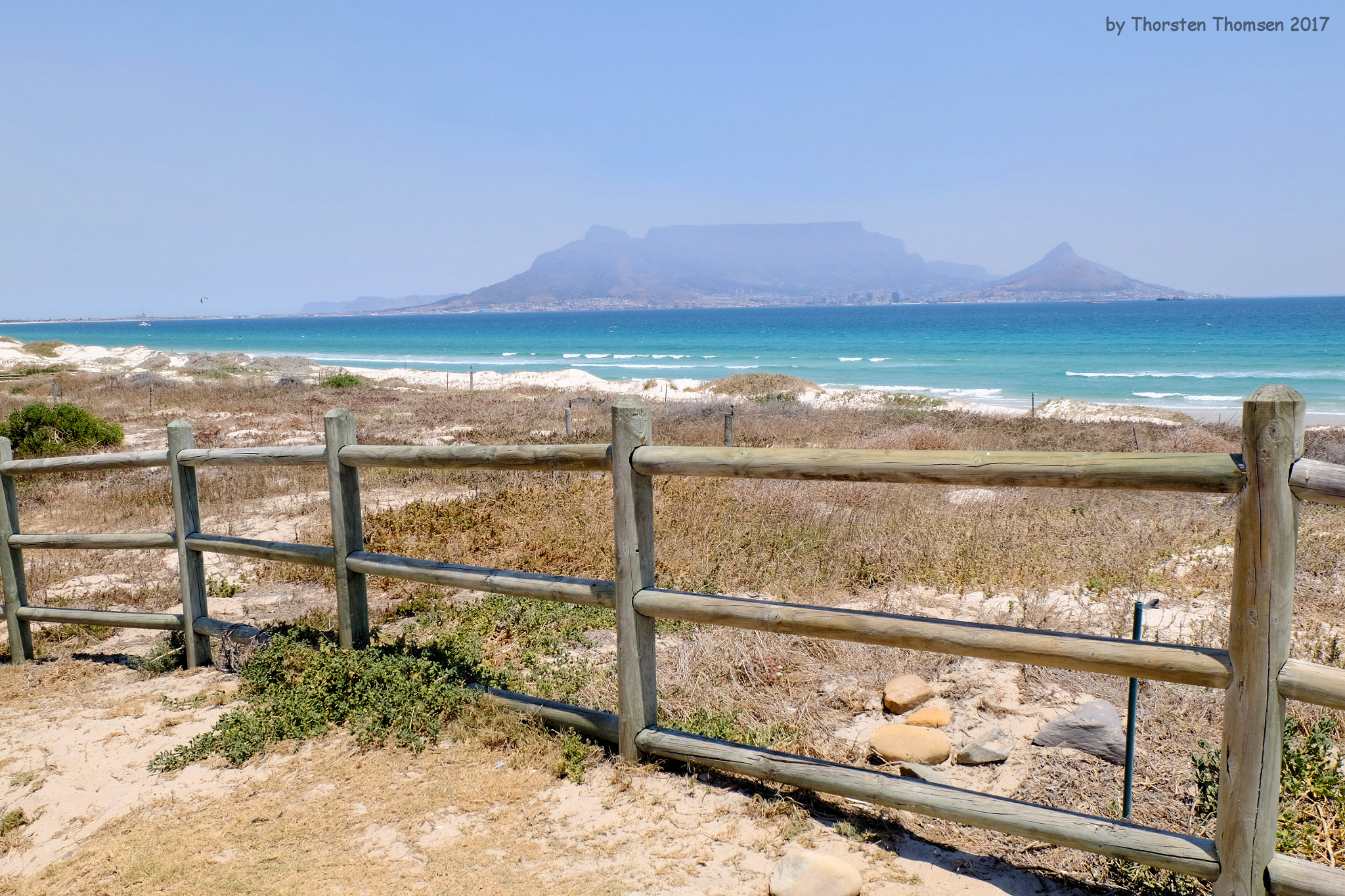 Fujifilm XC 16-50mm F3.5-5.6 OIS sample photo. View on table mountain and cape town photography