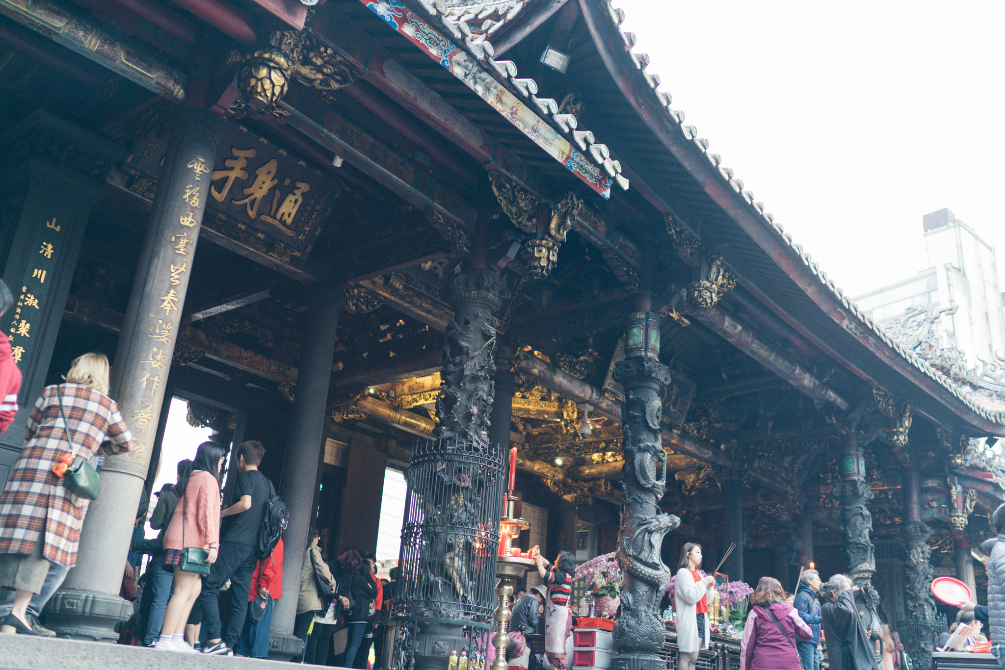 Sony a7R II + Sony Distagon T* FE 35mm F1.4 ZA sample photo. 2017.03.04 wanhua longshan temple photography