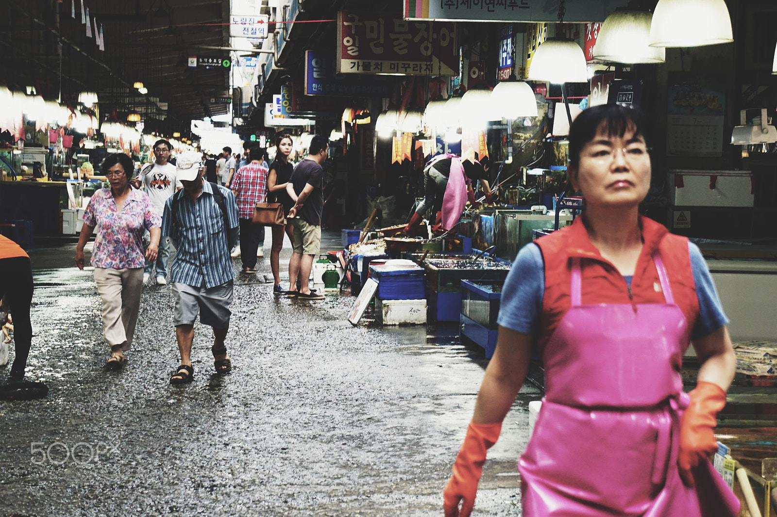 Sony a6000 + Sony E 18-55mm F3.5-5.6 OSS sample photo. Noryangjin fish market photography