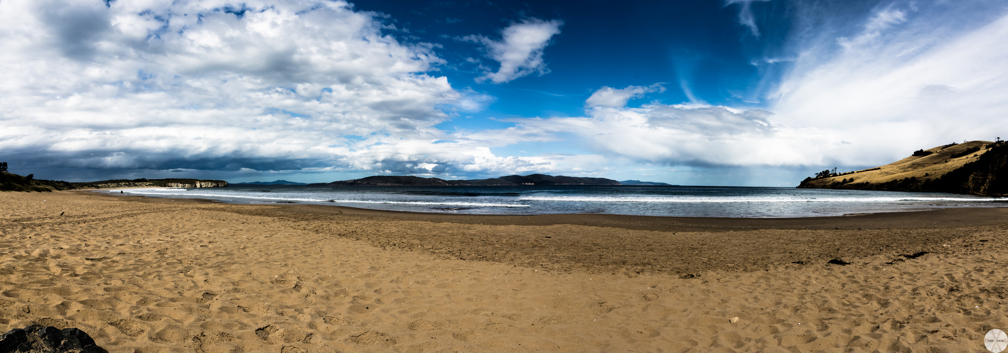Canon EOS 750D (EOS Rebel T6i / EOS Kiss X8i) sample photo. Golden blue photography