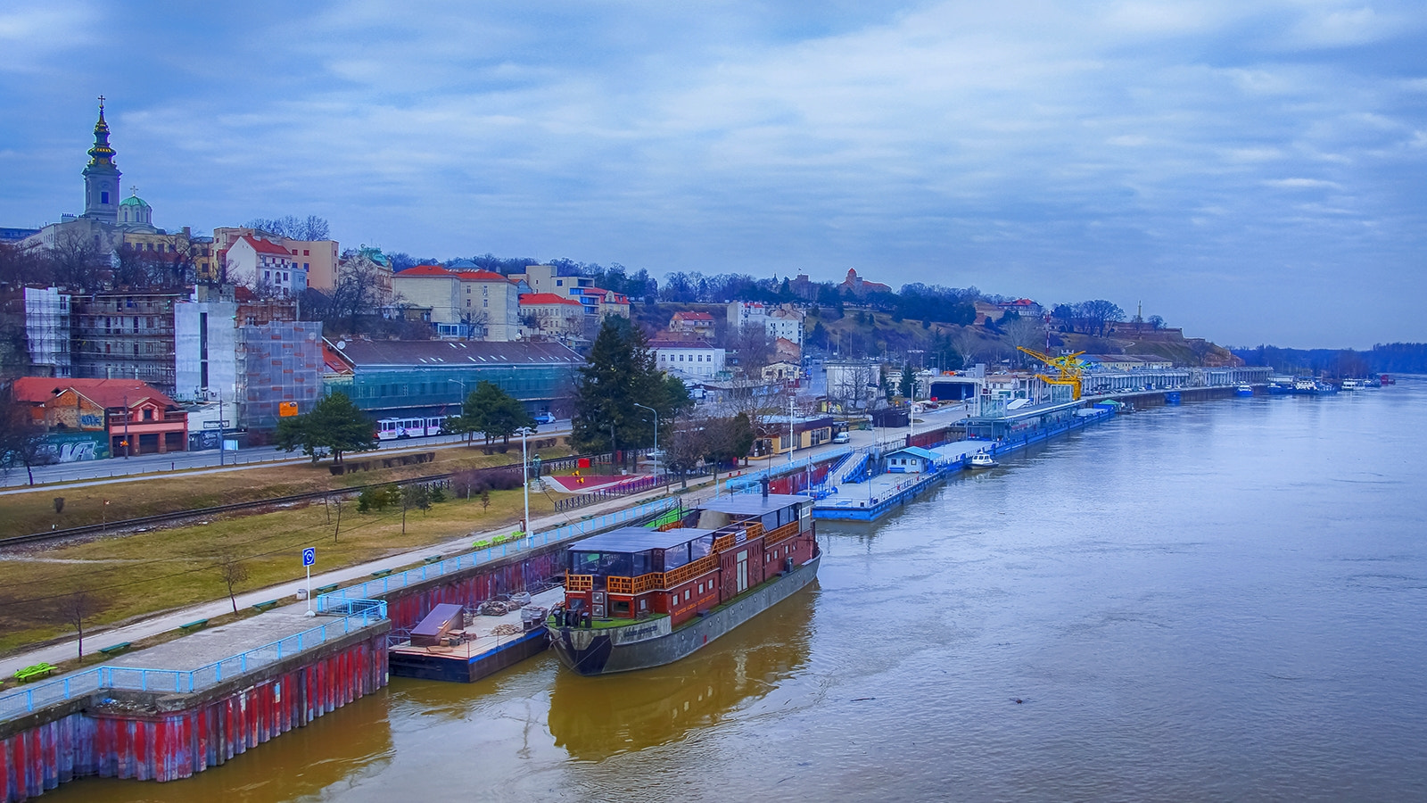 Sony Alpha NEX-C3 + Sigma 19mm F2.8 EX DN sample photo. Beograd, serbia photography