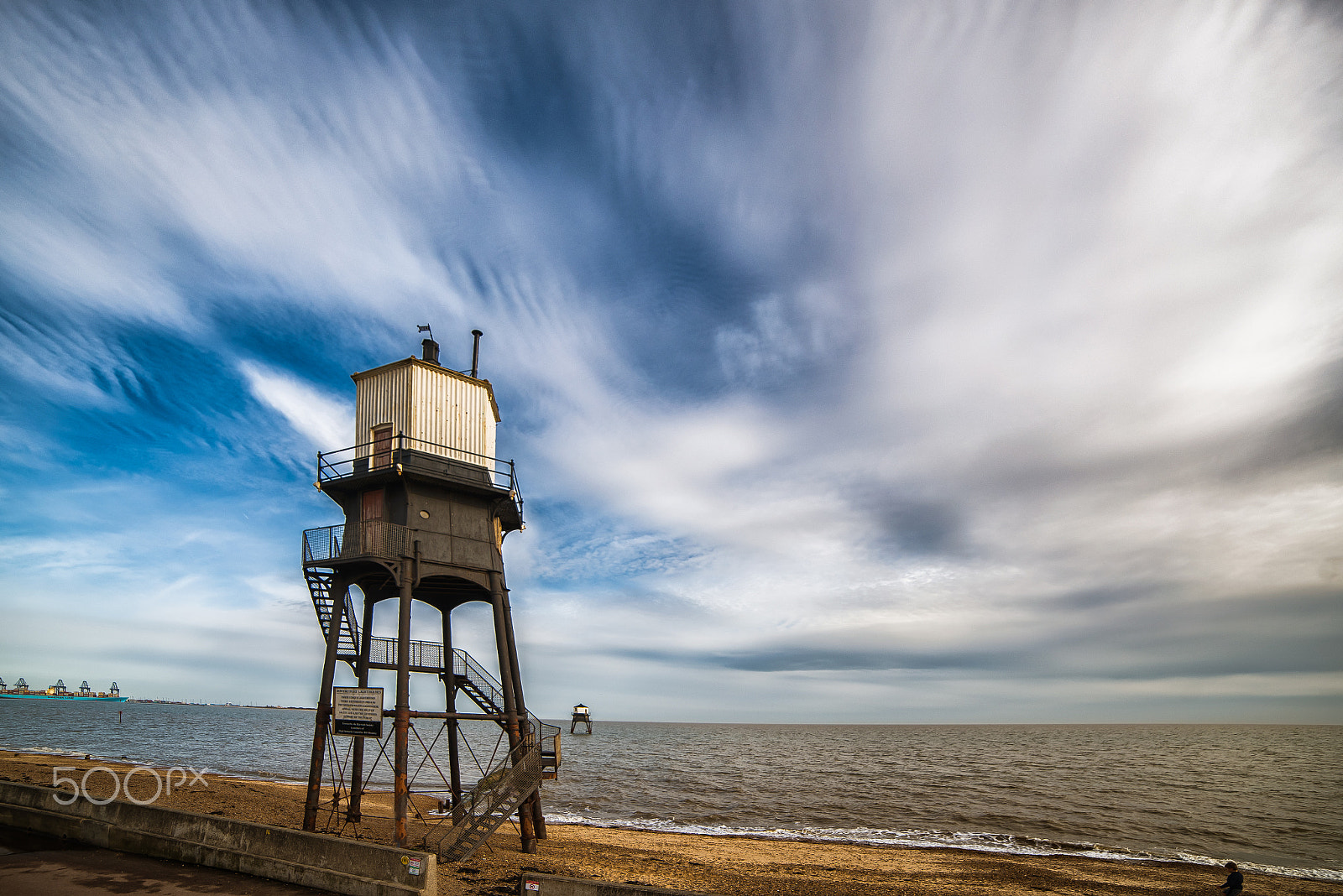 Samyang 14mm F2.8 ED AS IF UMC sample photo. Dovercourt beach and lighthouse weather photography