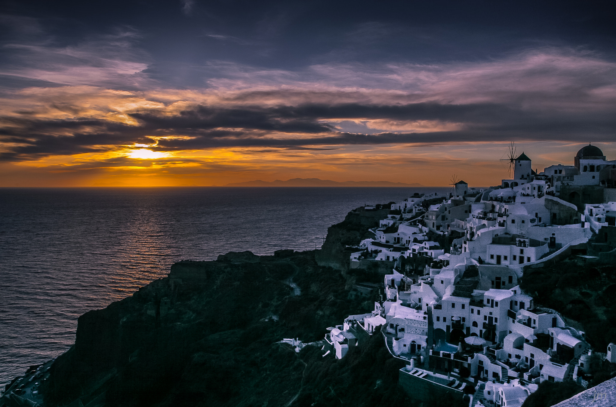 Canon EOS 30D + Canon EF 17-40mm F4L USM sample photo. Celebrating santorini photography