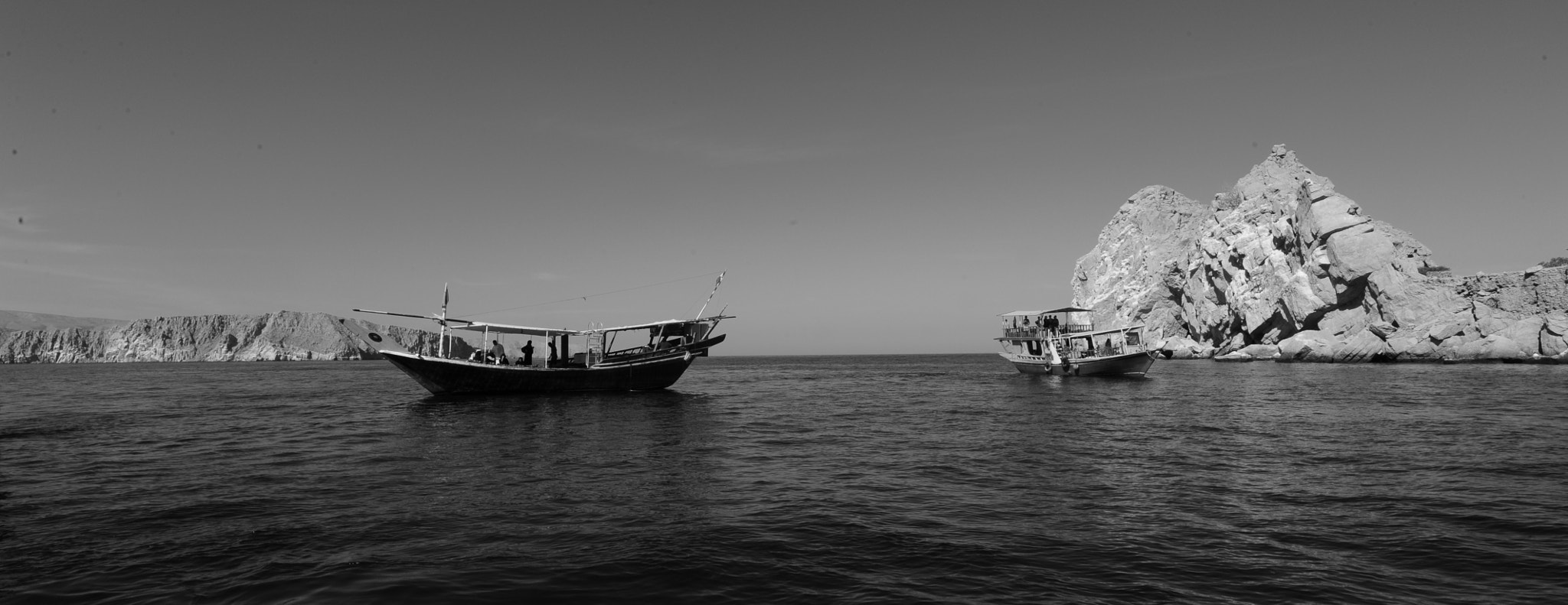 Nikon D700 + Nikon AF-S Nikkor 14-24mm F2.8G ED sample photo. The dhow (traditional boats in gulf) cruise photography