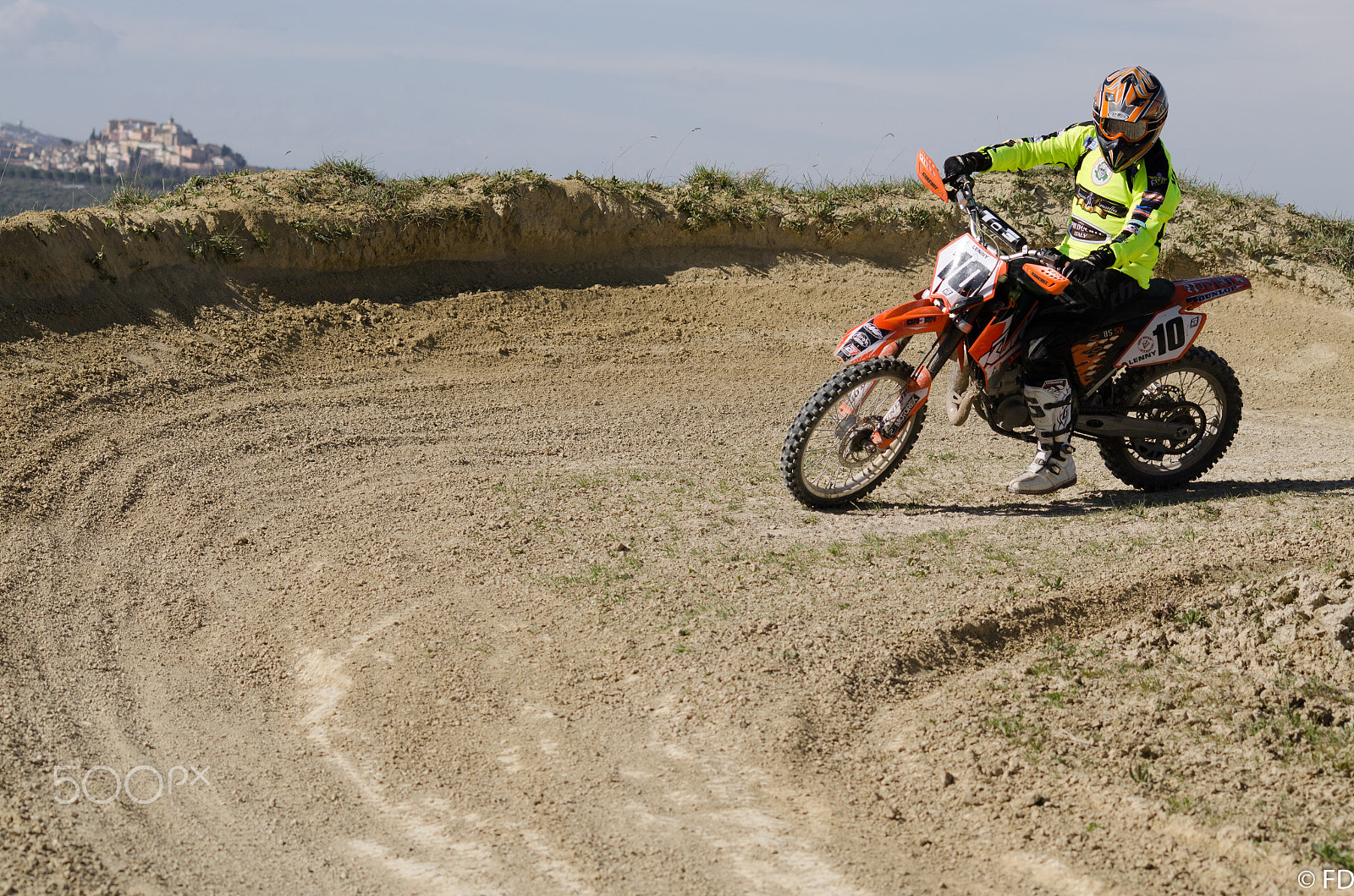 Sigma 70-300mm F4-5.6 APO DG Macro sample photo. Motocross2 photography